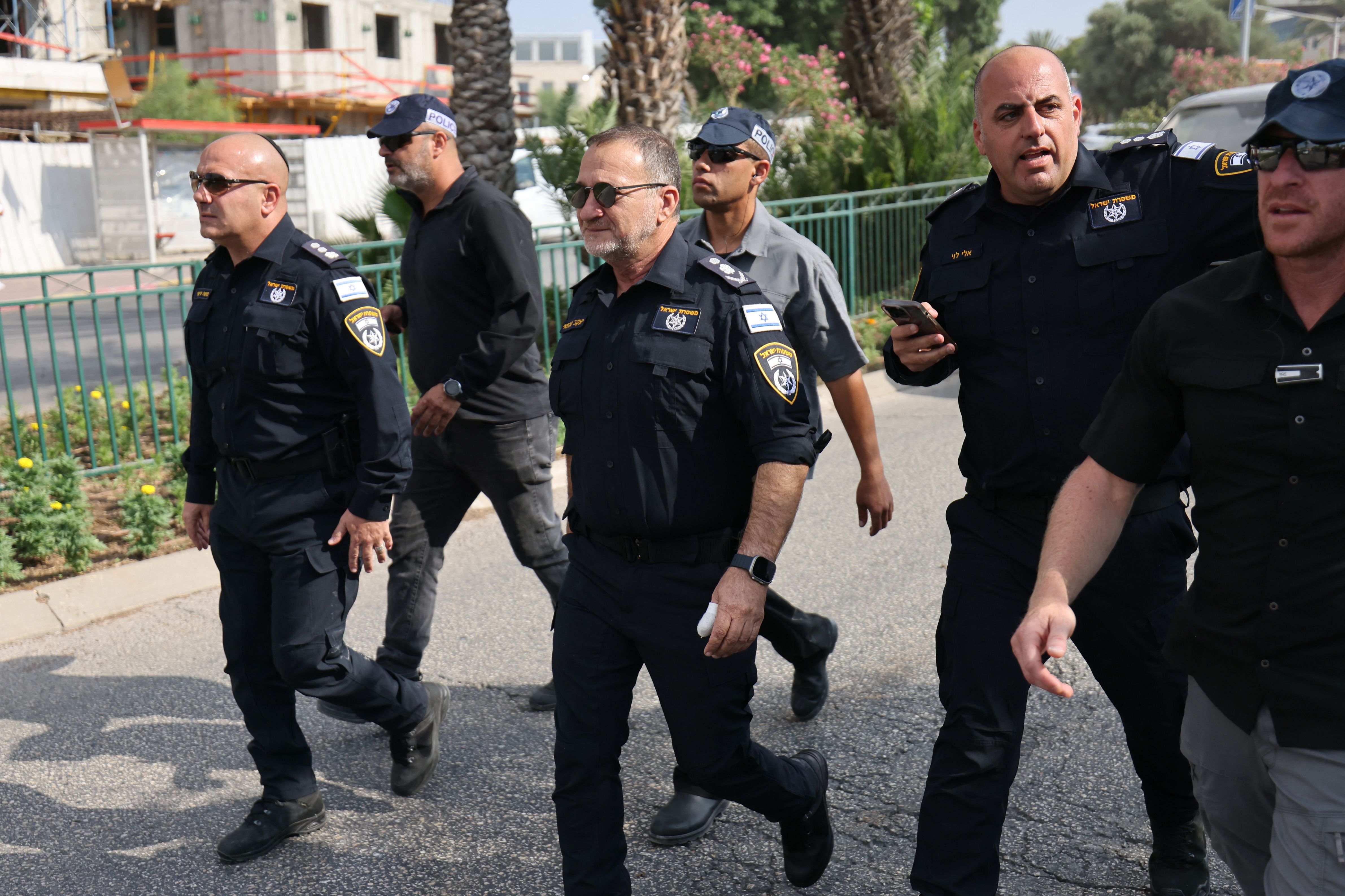 من مكان عملية إطلاق النار في مستوطنة معاليه أدوميم بالقدس .. تصوير: "الفرنسية"