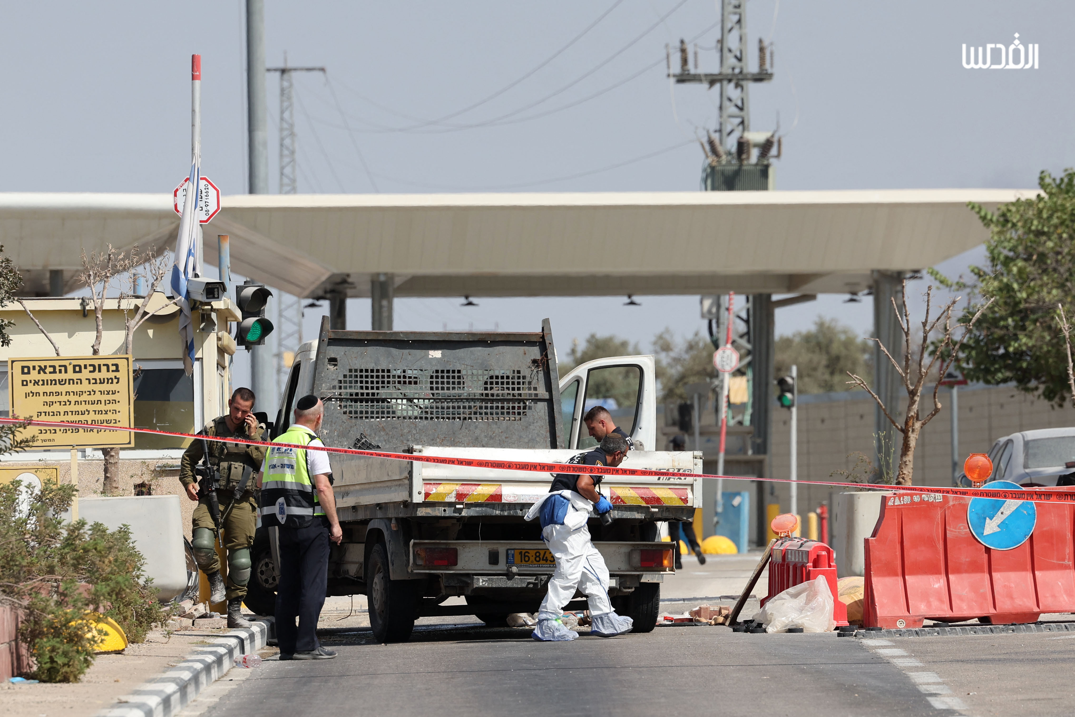 من مكان عملية الدهس في بيت سيرا والتي أدت لمقتل مستوطن .. تصوير: "الفرنسية"