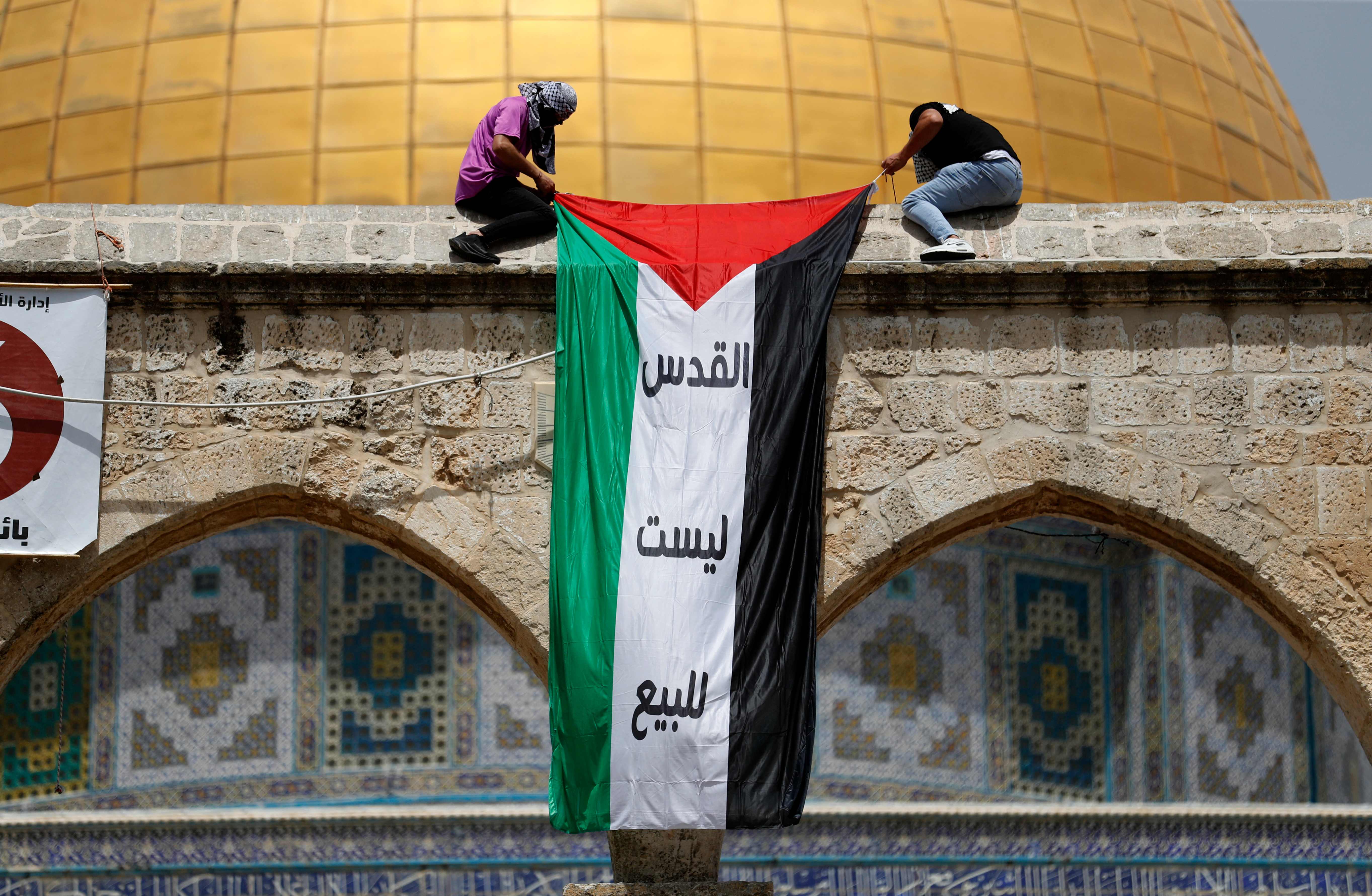 من صلاة الجمعة في الأقصى .. تصوير: "الفرنسية"