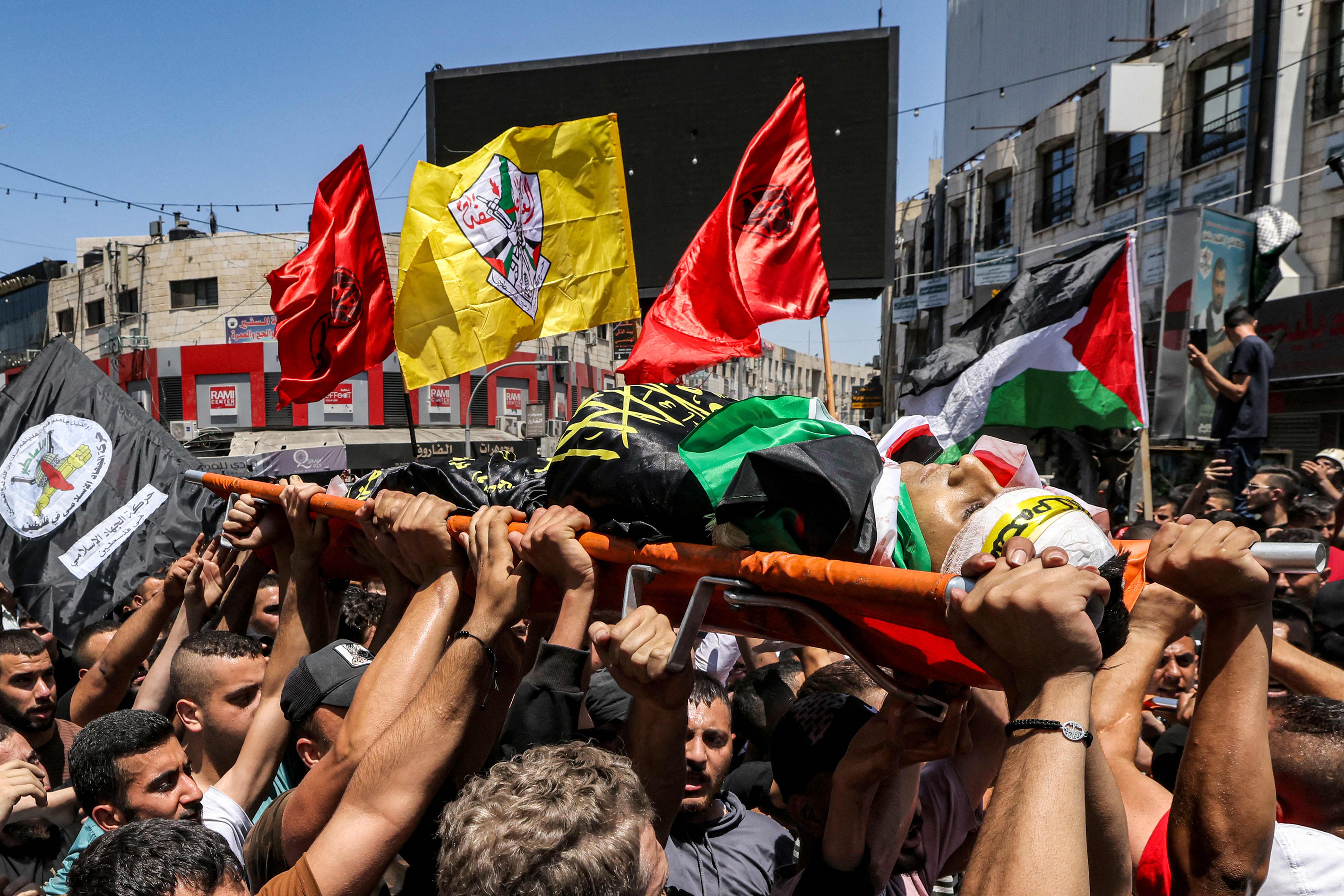 تشييع مهيب لشهداء جنين .. تصوير: "الفرنسية"