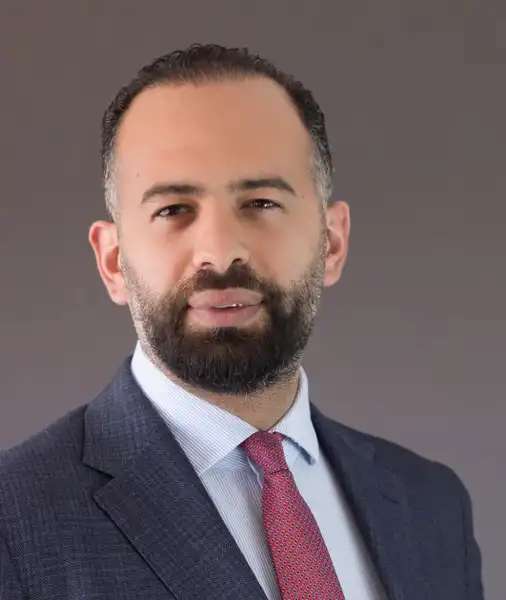 المحامي والمستشار القانوني صهيب الشريف
