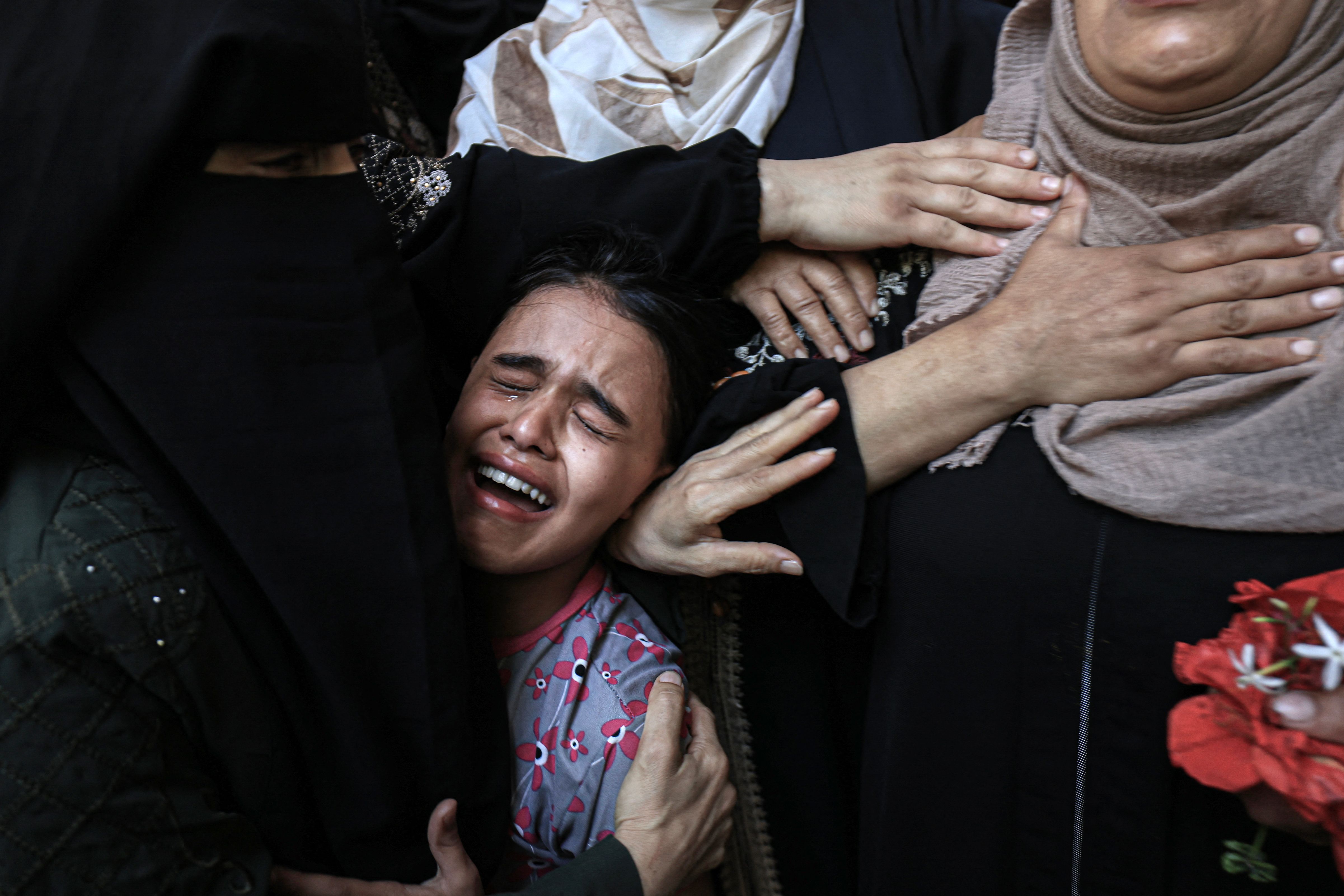 من تشييع الشهيد مجدي غباين بغزة .. تصوير: "الفرنسية"