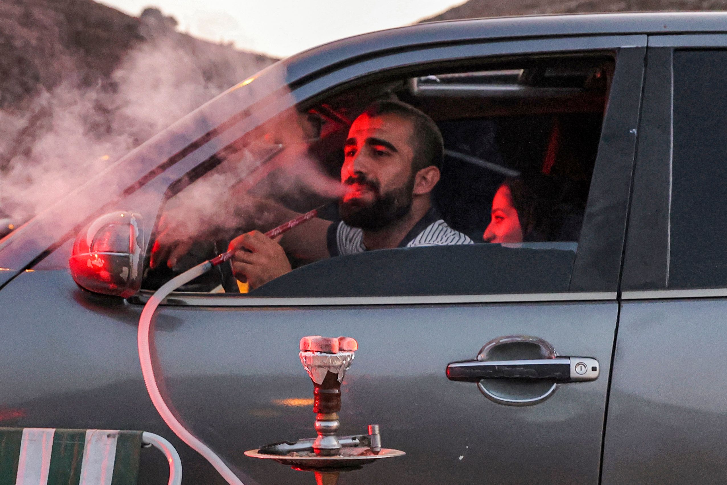حاجز بيت فوريك.. معاناة طويلة لأهالي نابلس المحاصرين .. تصوير: "الفرنسية