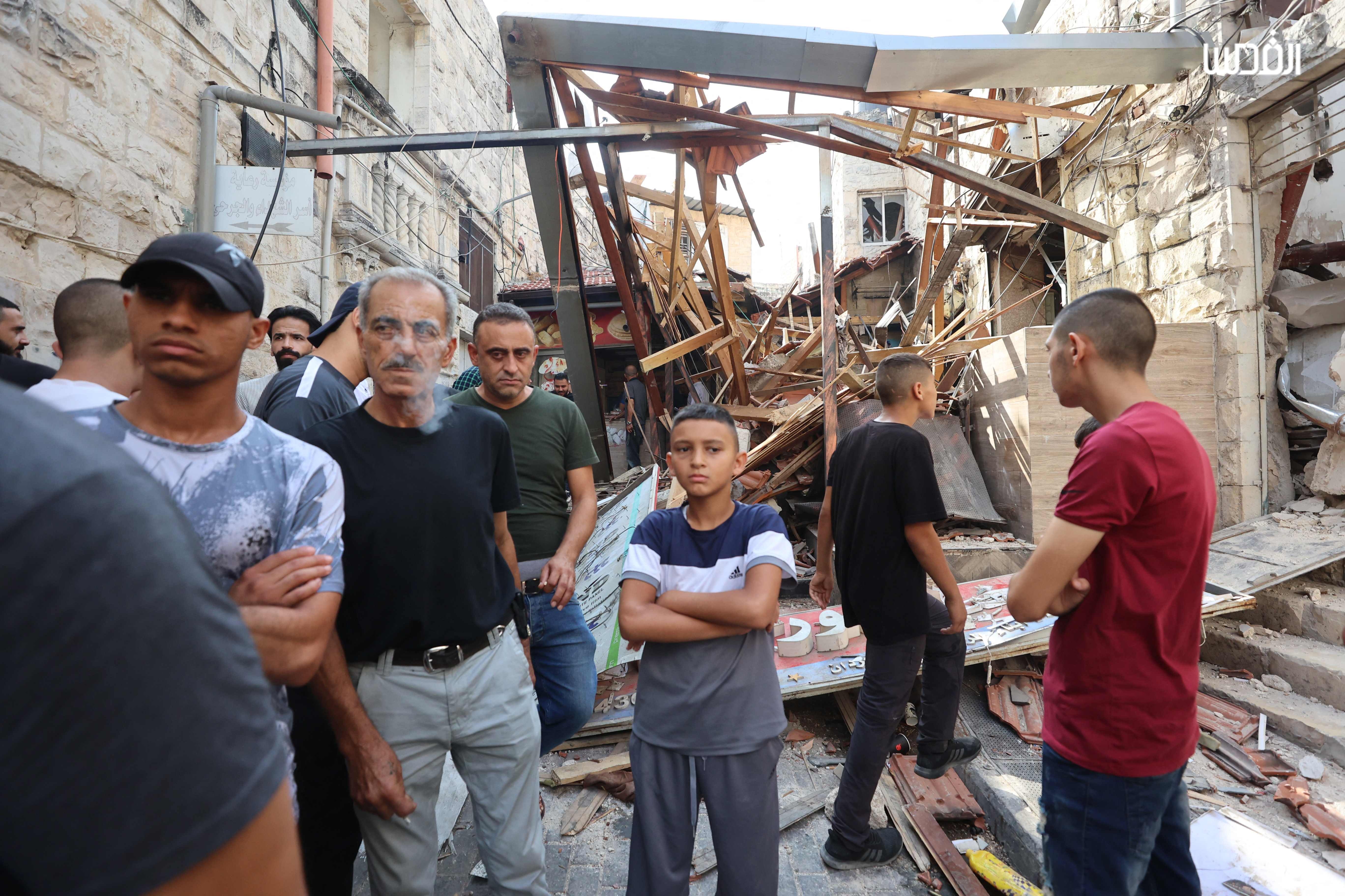 من مكان اغتيال الشهيد مصطفى الكستوني في جنين .. تصوير: "الفرنسية"