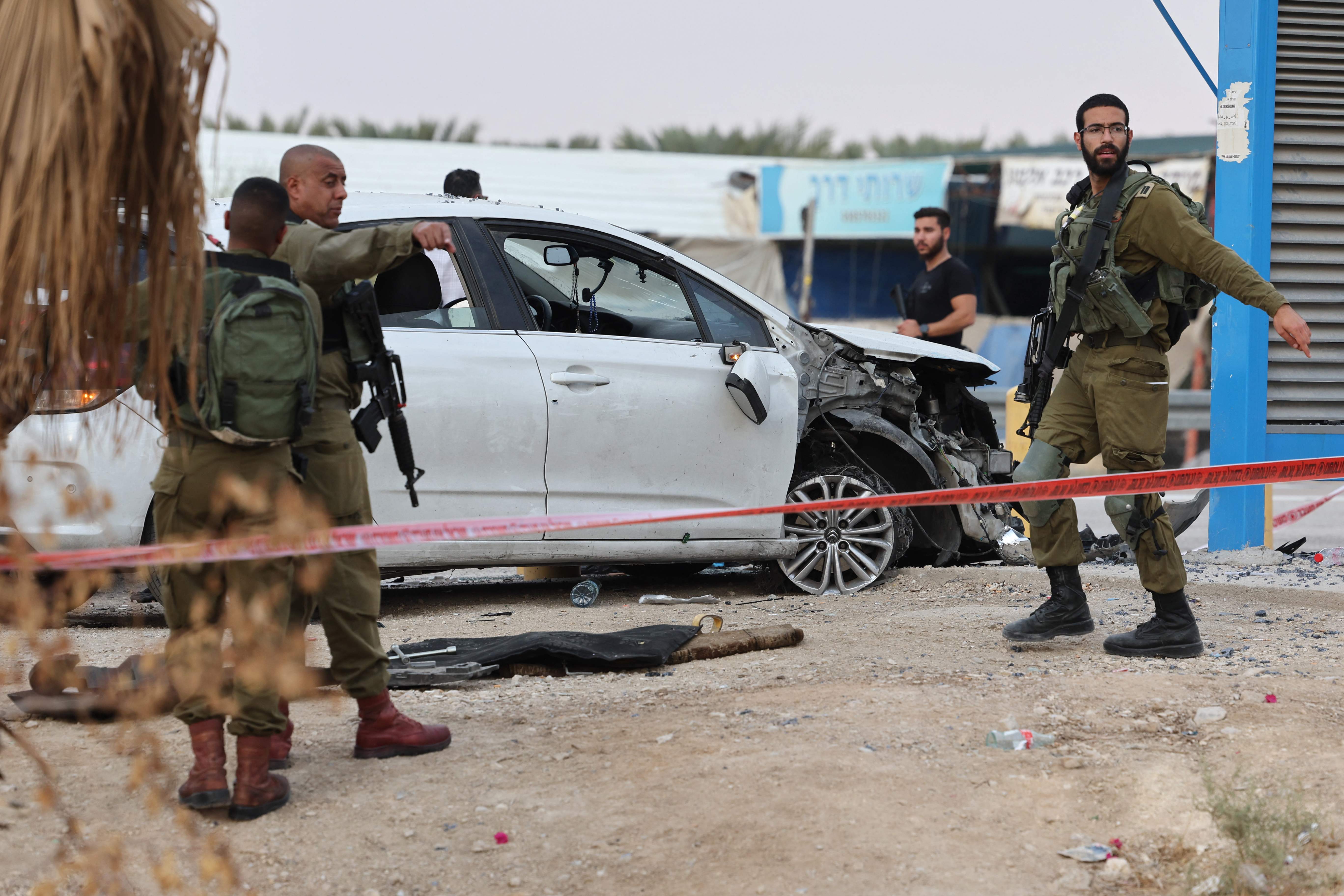 من عملية الدهس في أريحا التي نفذها الشهيد بركات عودة .. تصوير: "الفرنسية"