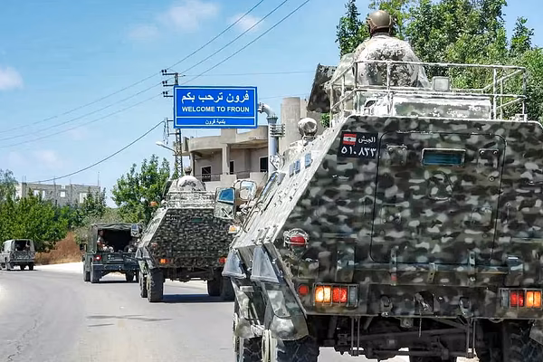 عون في واشنطن للقاء ترمب وسط ضغوط لنزع سلاح حزب الله وبدء 'المناطق التجريبية'