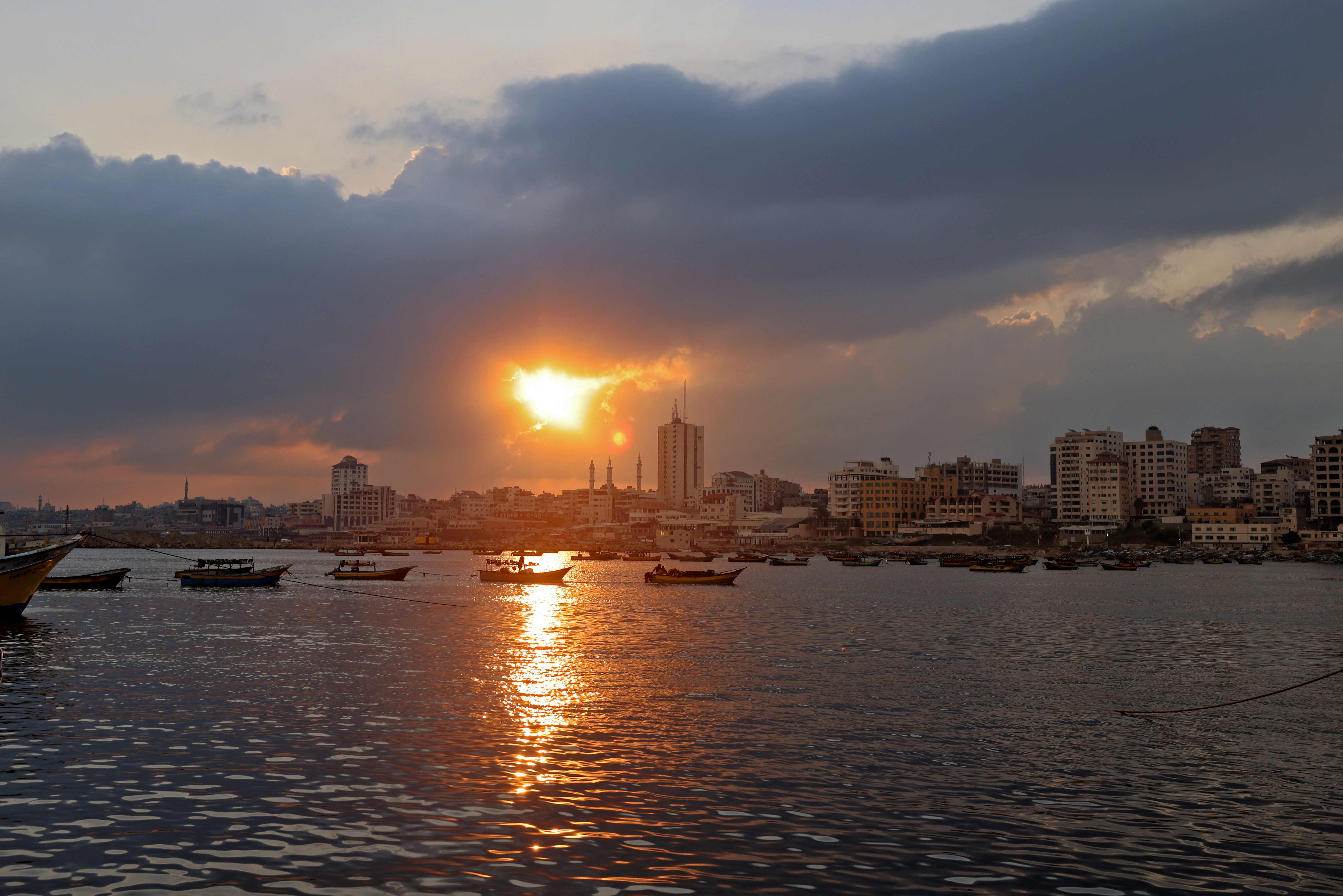 أجواء ميناء غزة .. تصوير: "الفرنسية"