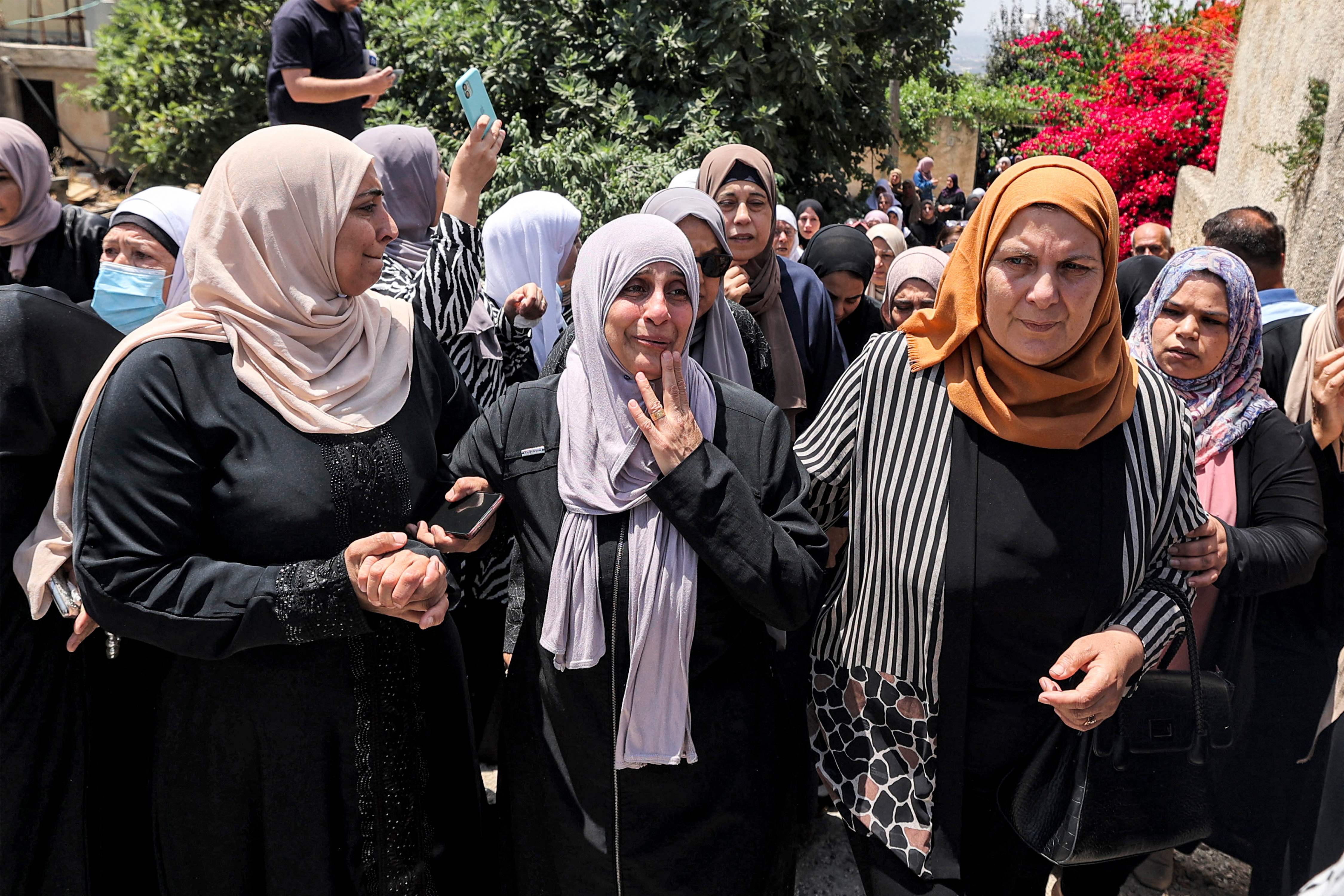 حالة من الحزن خيمت على عائلة الشهيد علي حرب في سلفيت .. تصوير: "الفرنسية"