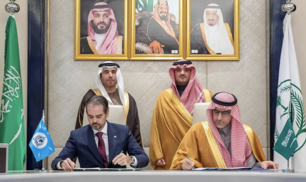 القدس" - دوت كوم - الشرق الأوسط