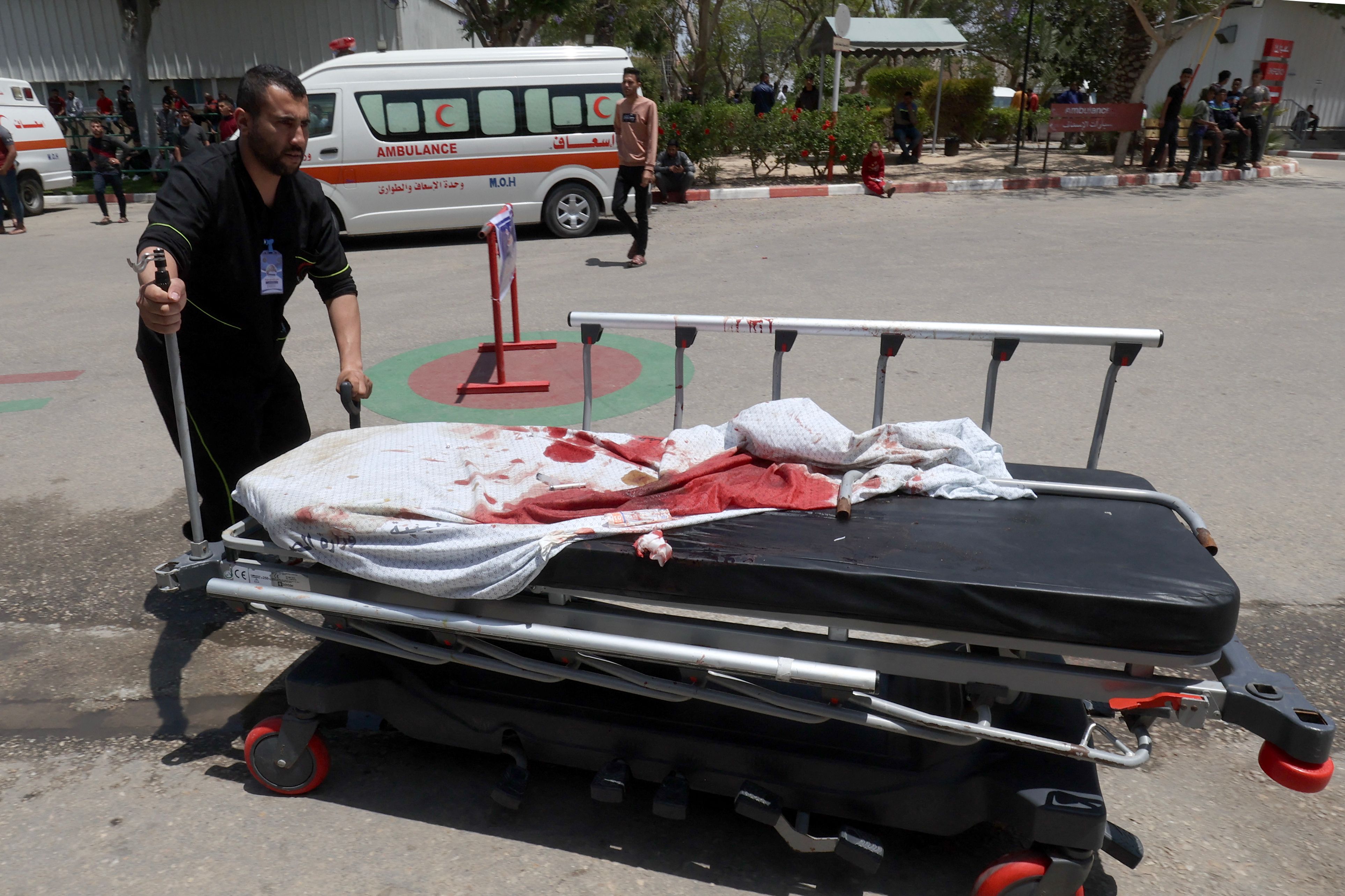 من شهداء قطاع غزة بفعل العدوان الإسرائيلي .. تصوير: "الفرنسية"