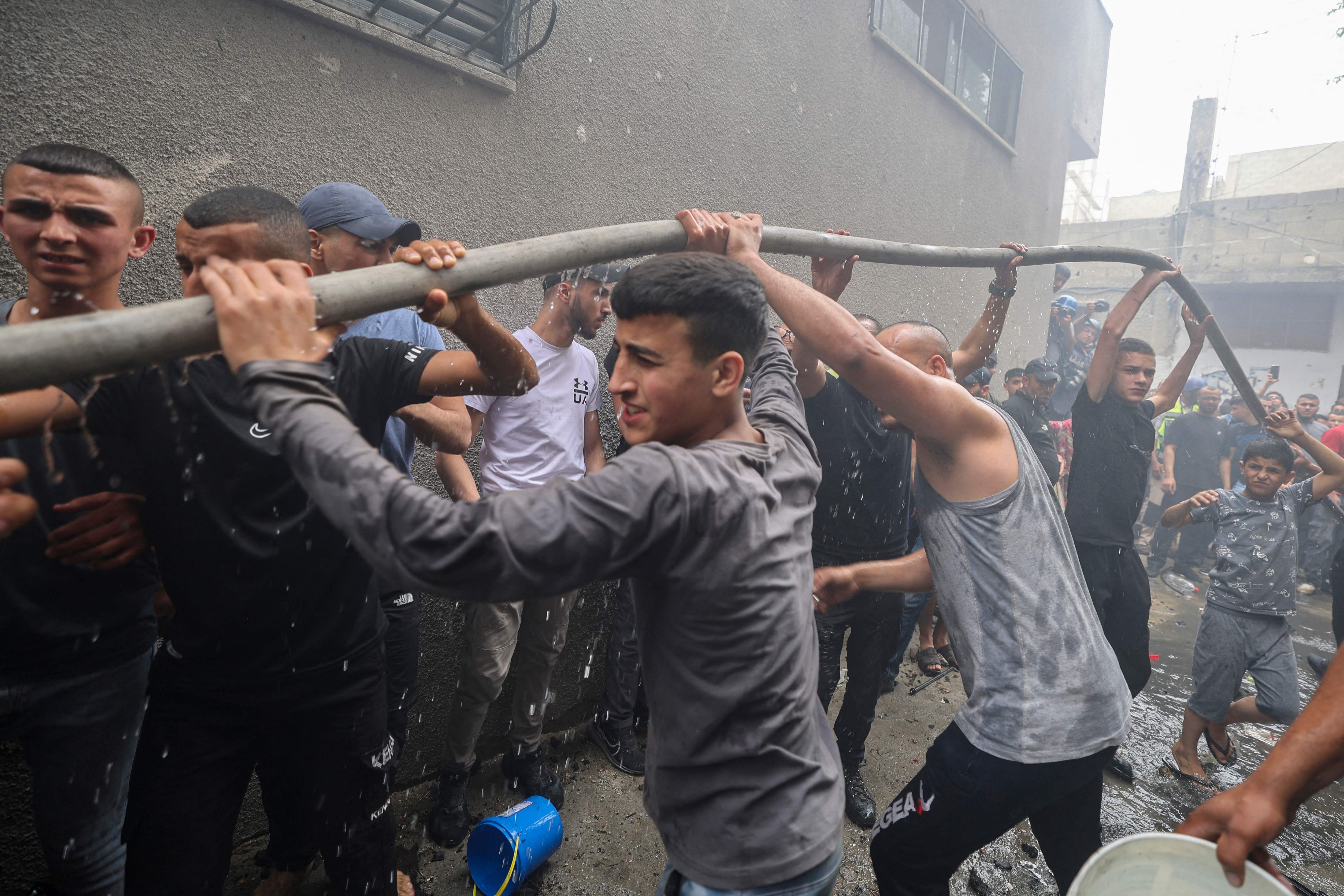 من عملية الاحتلال في مخيم بلاطة شرق نابلس .. تصوير: "الفرنسية"