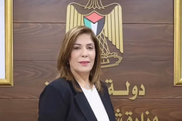  منى الخليلي - وزيرة شؤون المرأة  