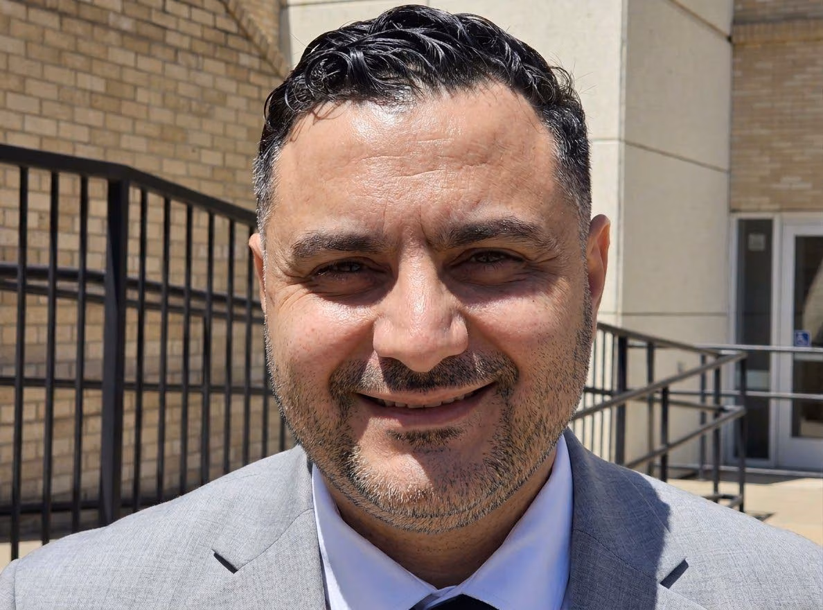 رائد عمرو