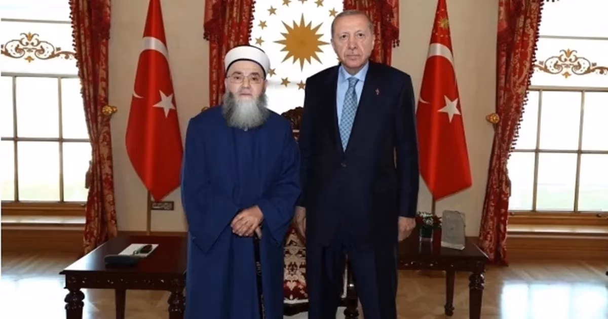 صراع الزعامة في جماعة 'إسماعيل آغا' التركية: ادعاءات 'جبلي أحمد' تثير جدلاً واسعاً