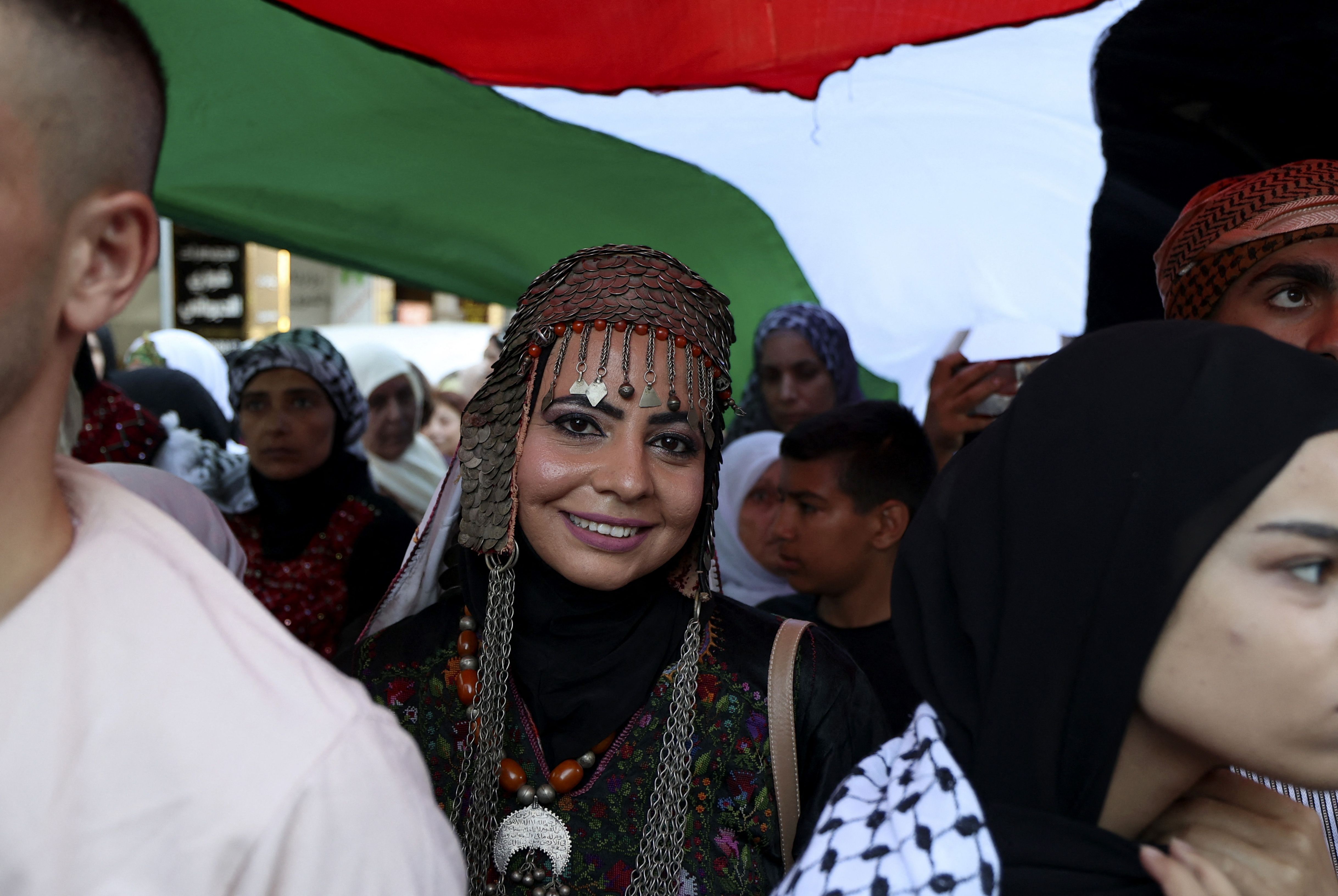 إحياء يوم "الزي الفلسطيني" في رام الله .. تصوير: "الفرنسية"