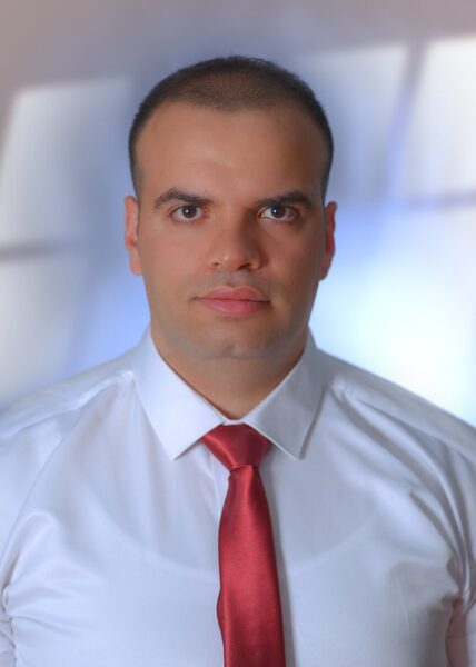 علاء عاشور