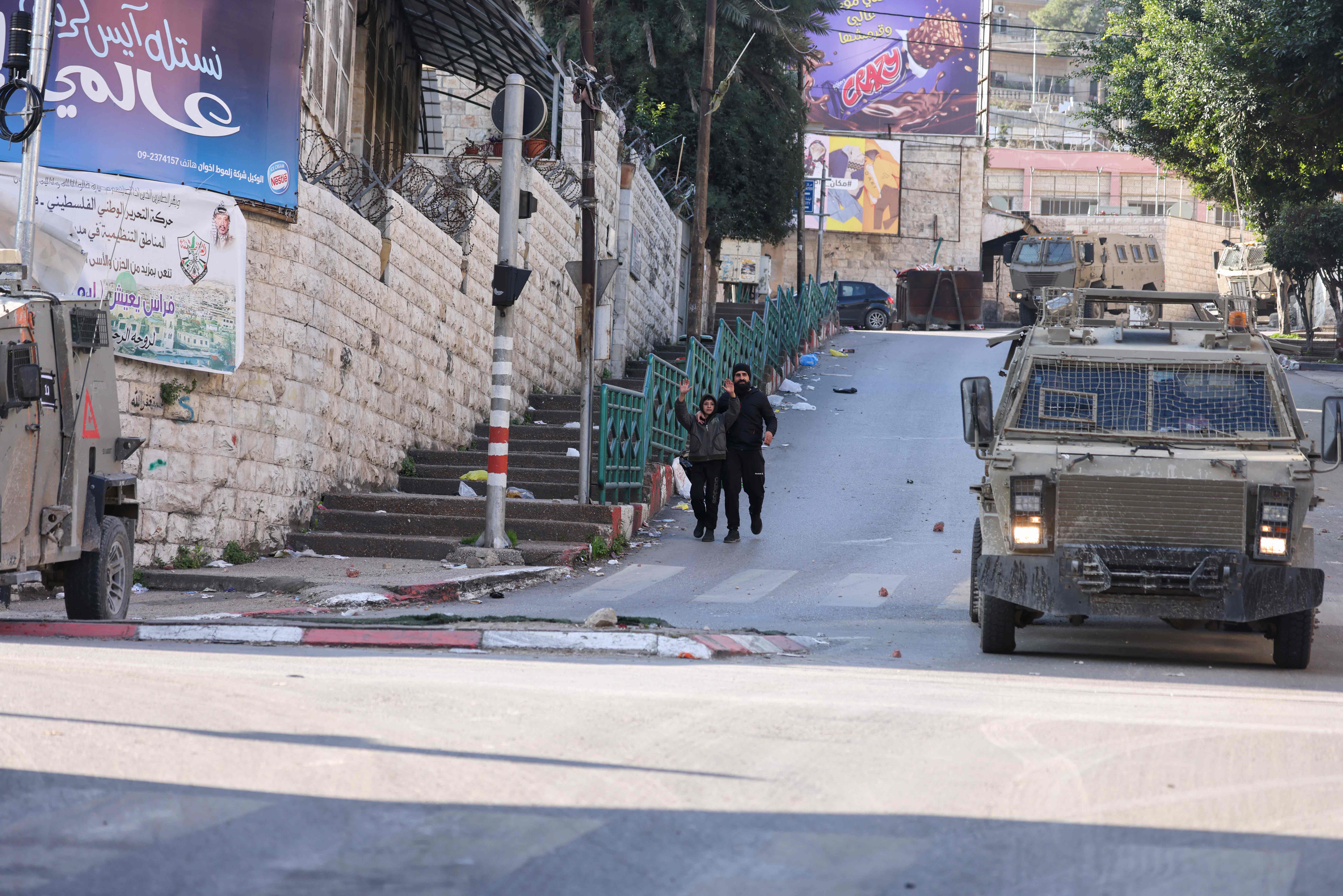 من عملية الاحتلال في نابلس .. تصوير: "الفرنسية"