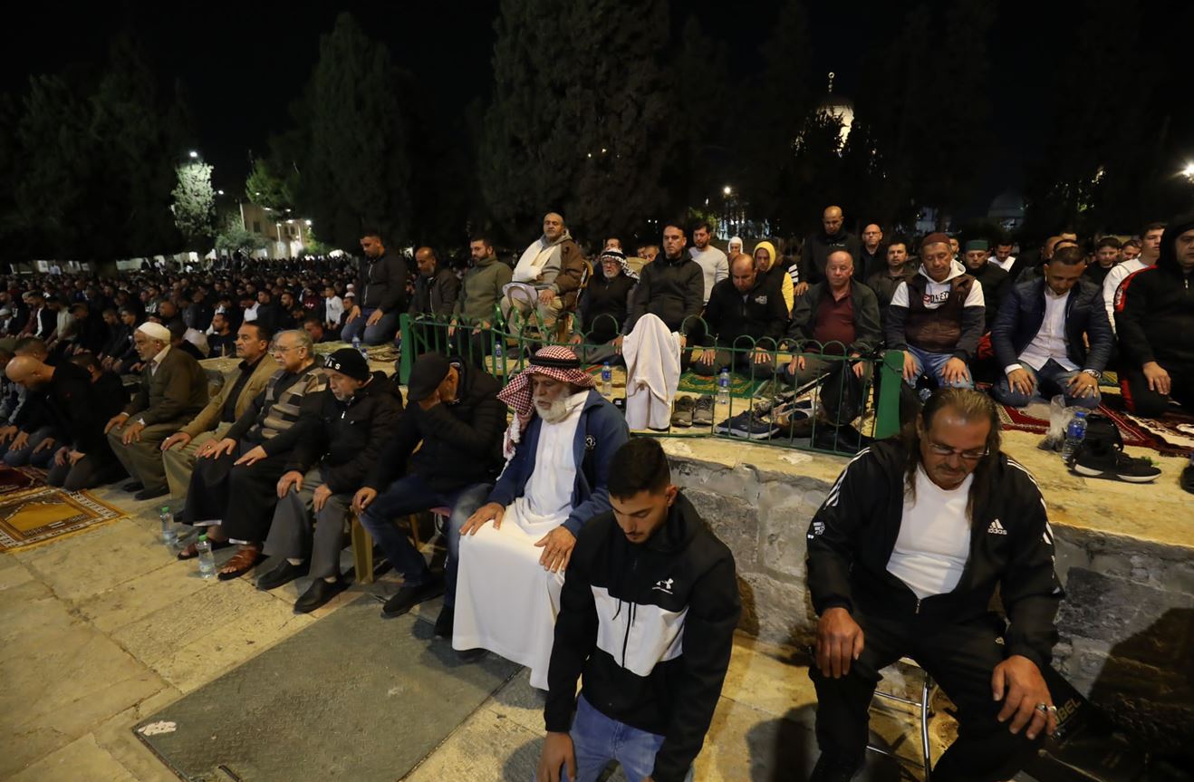 من صلاة التراويح في المسجد الأقصى مساء الخميس