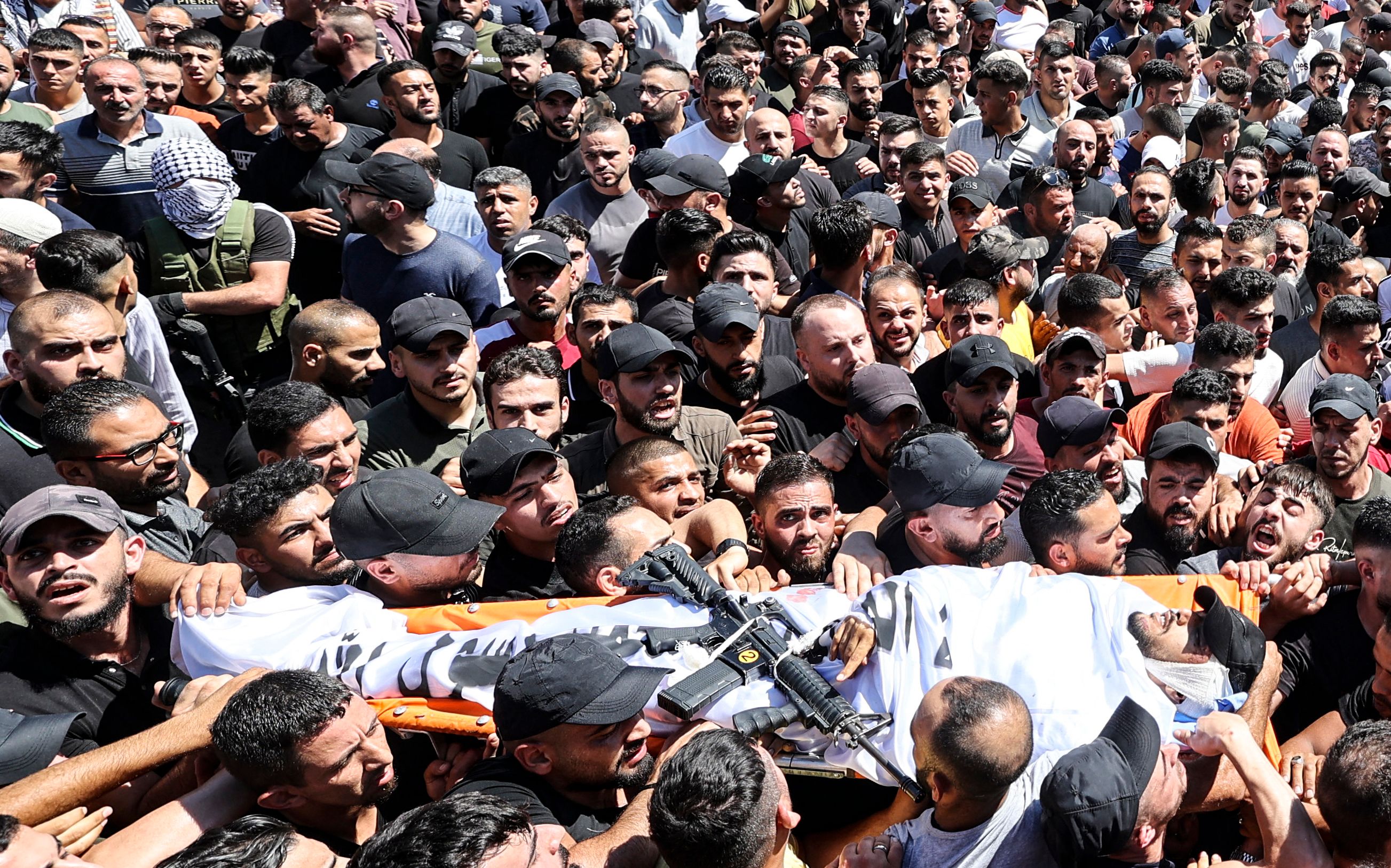 من تشييع شهداء نابلس (الأحد 24/7) .. تصوير: "الفرنسية"