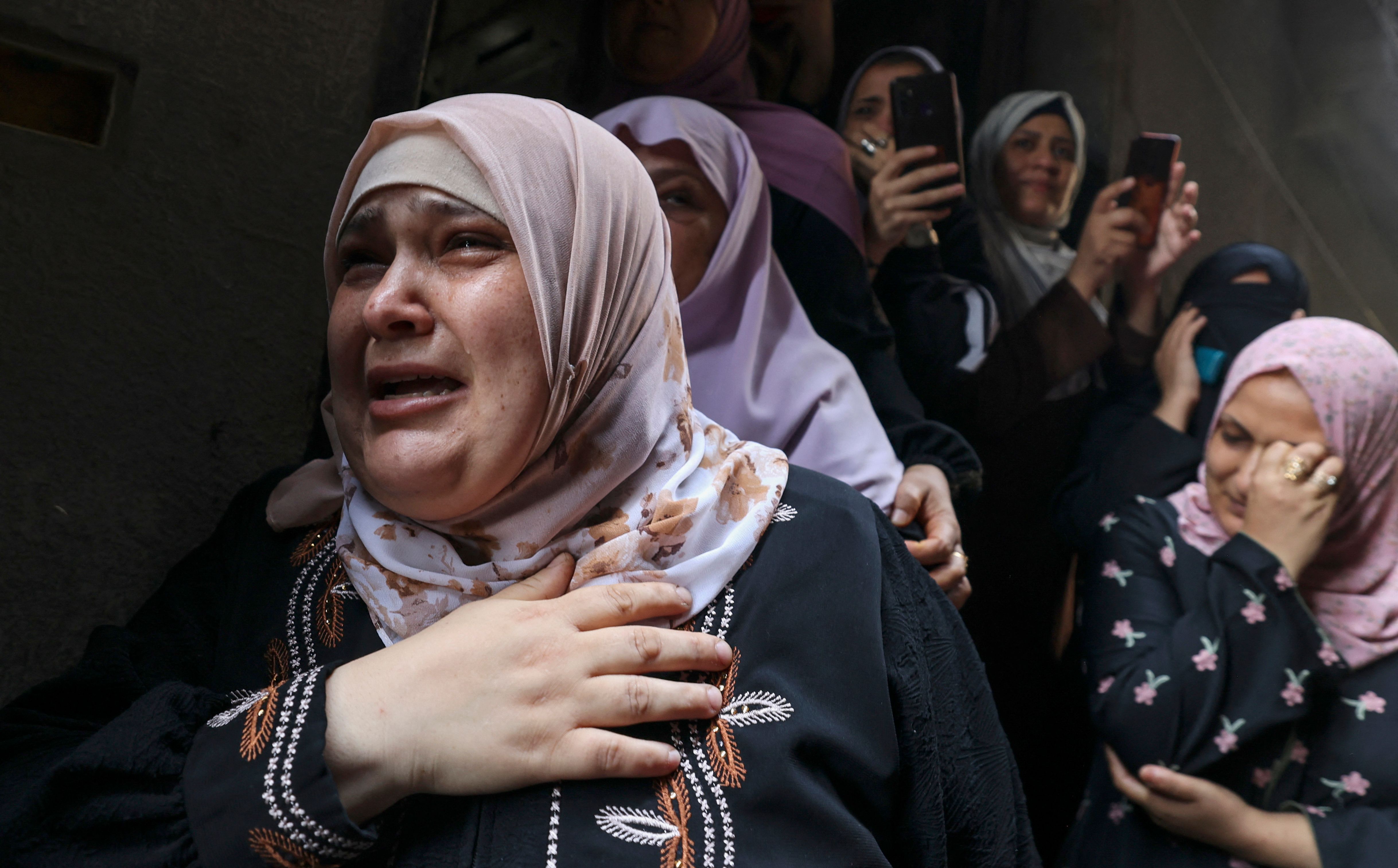 غزة تشيع فلذات أكبادها .. تصوير: "الفرنسية"