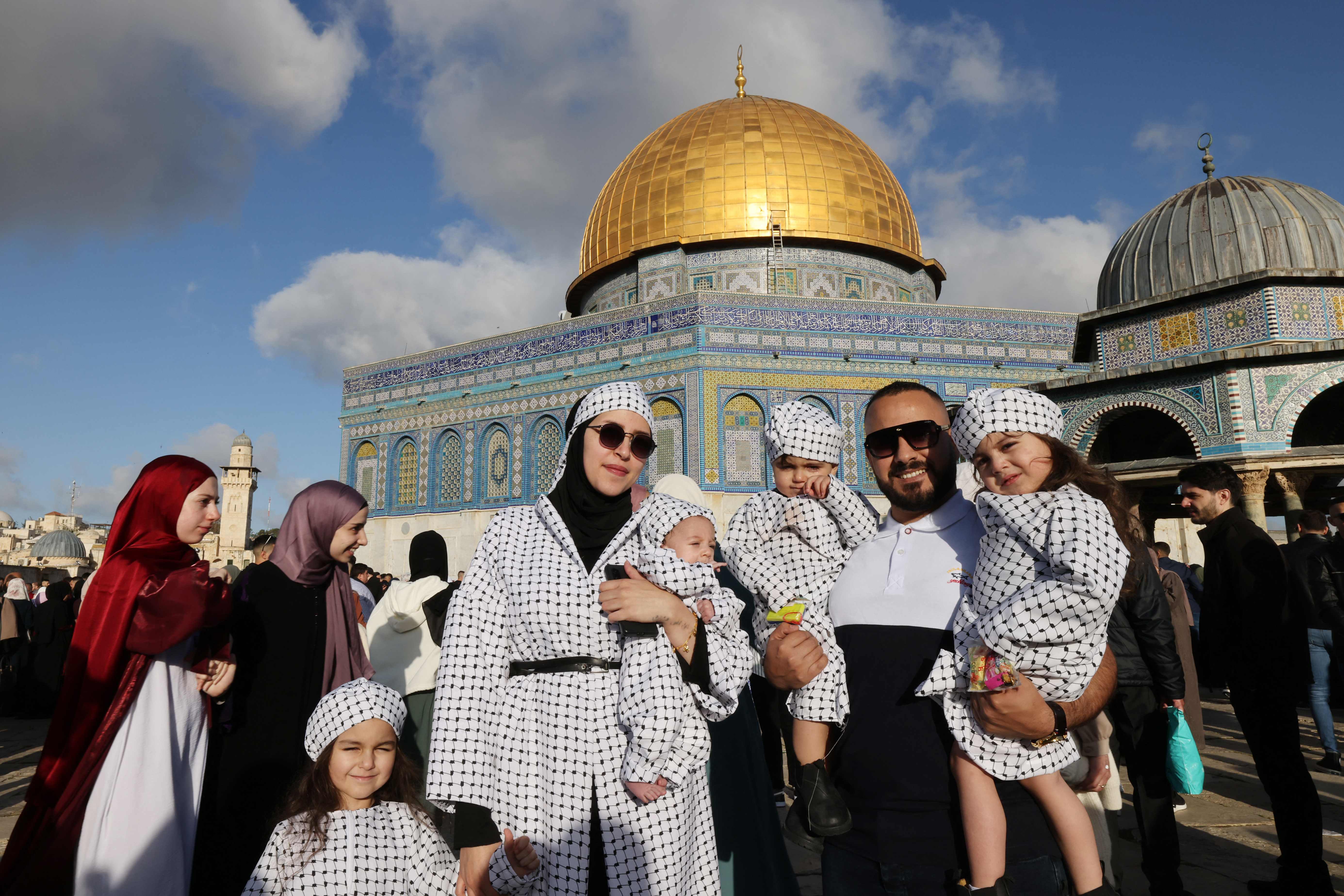 أجواء عيد الفطر في الأراضي الفلسطينية .. تصوير: "الفرنسية"
