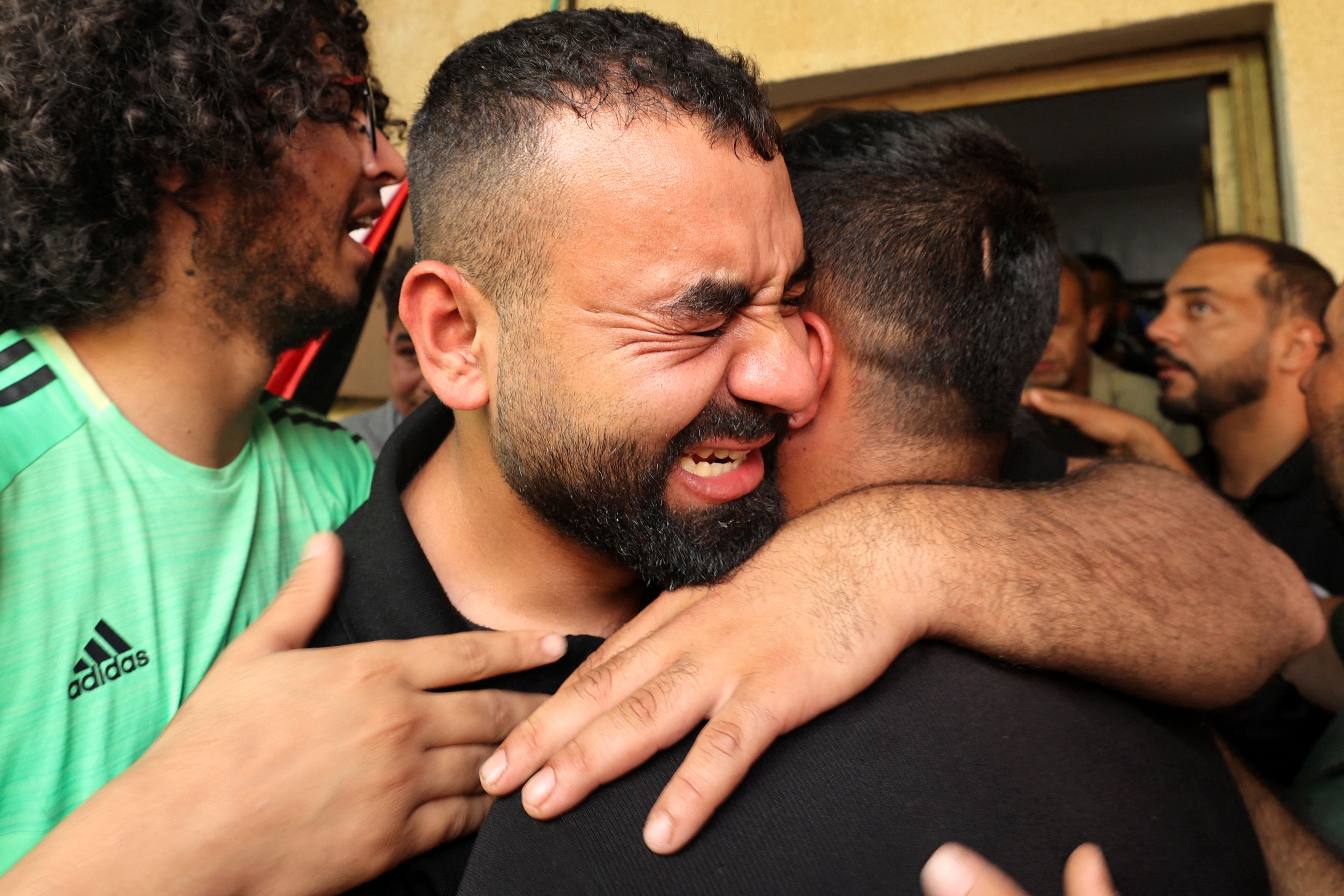 حالة من الحزن تخيم على عائلة الشهيد علي حرب في سلفيت .. تصوير: "الفرنسية"