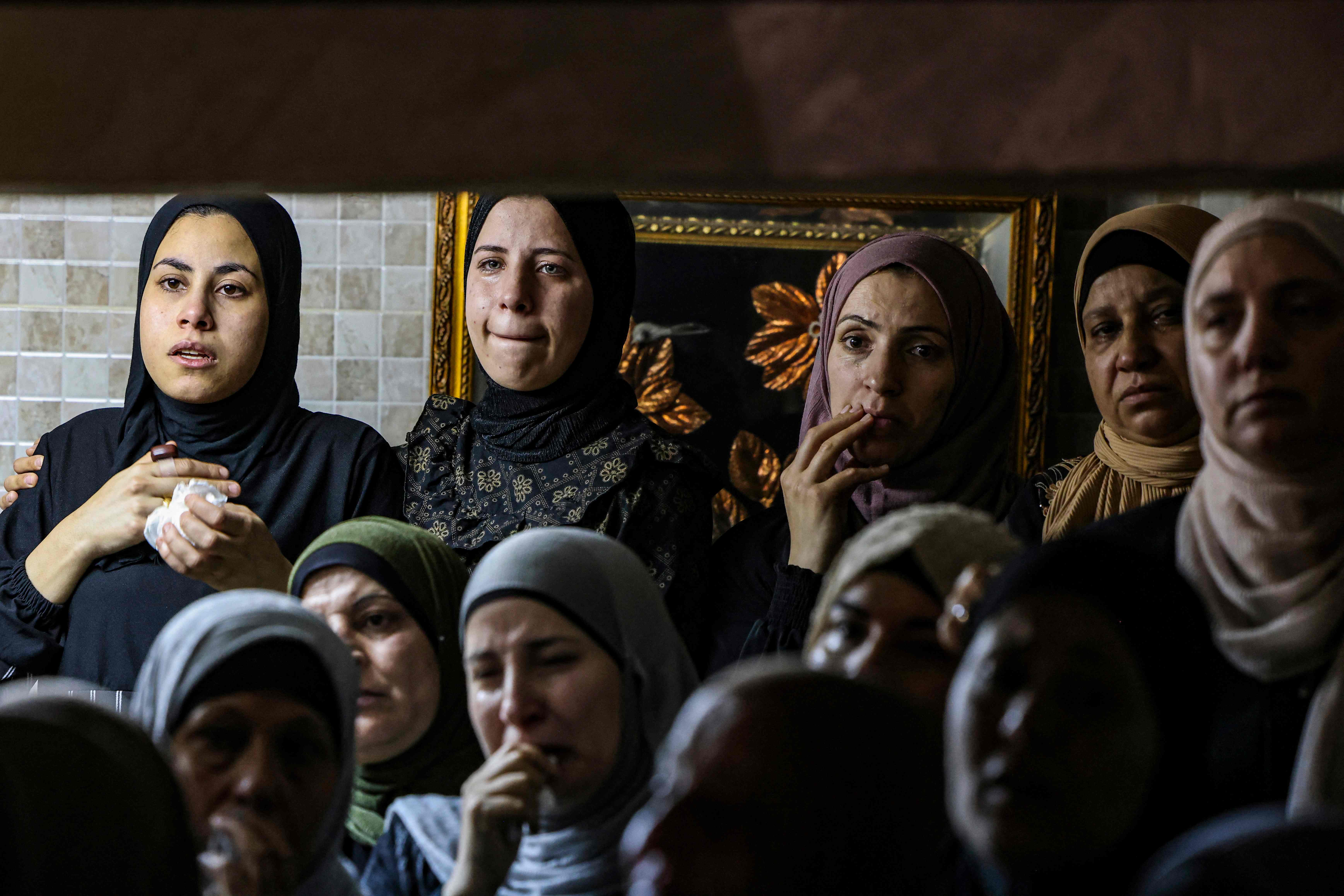 من تشييع الشهيد خليل الأنيس في نابلس .. تصوير: "الفرنسية"