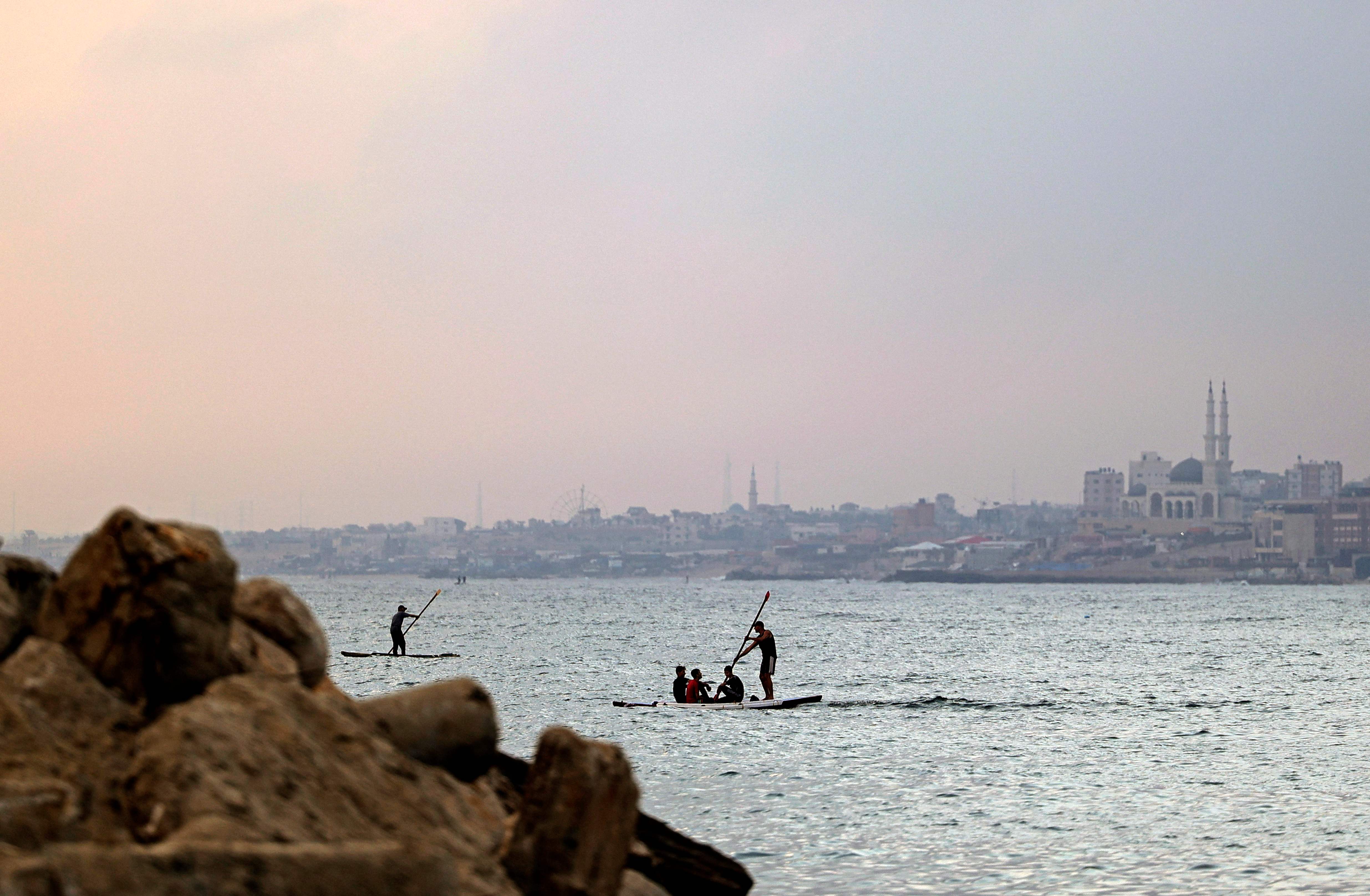 أجواء ميناء غزة .. تصوير: "الفرنسية"