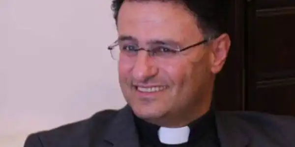 القس سامر عازر
