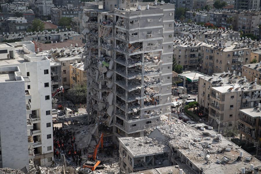الدمار في إسرائيل جراء الصواريخ الايرانية