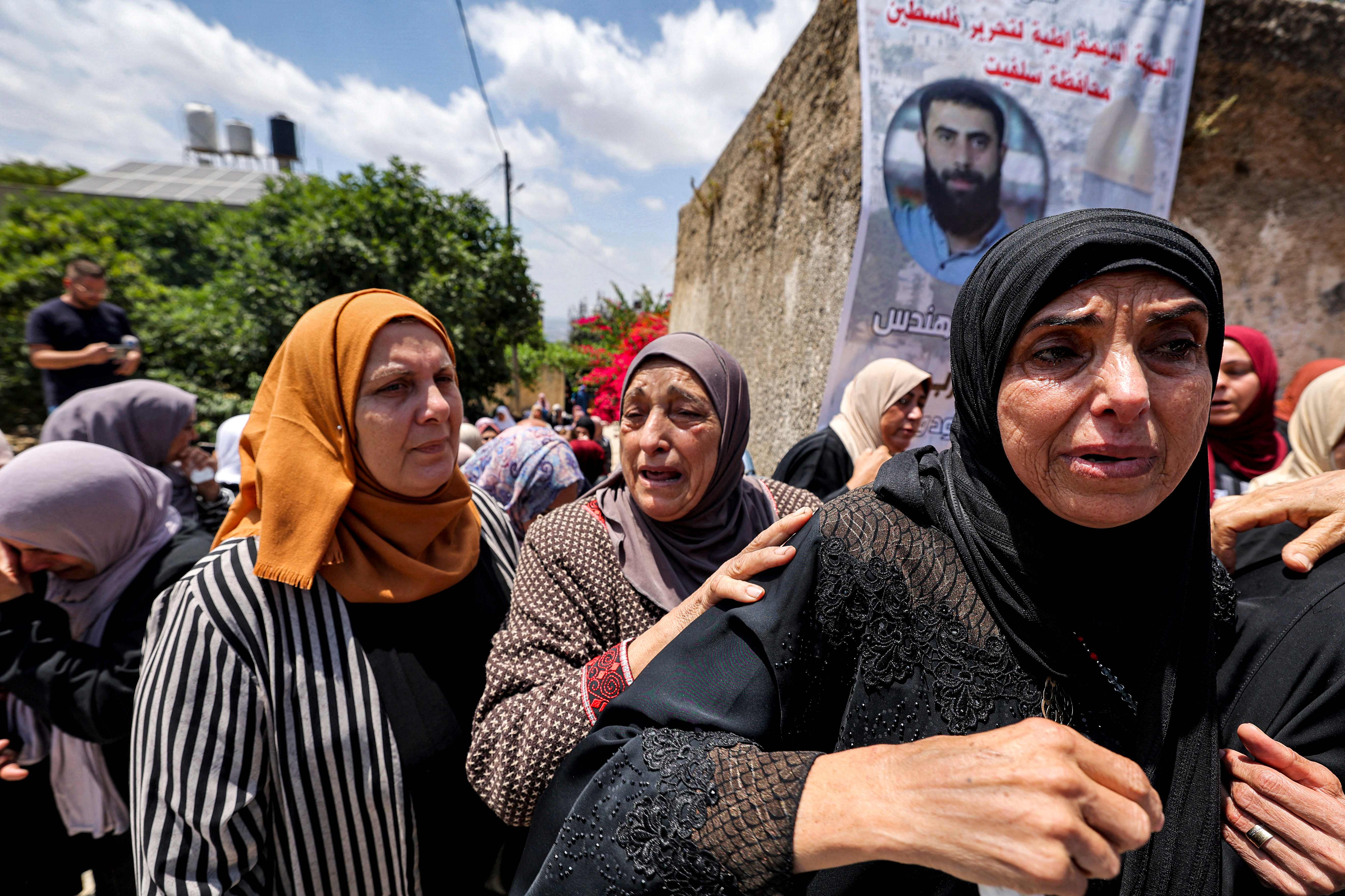حالة من الحزن تخيم على عائلة الشهيد علي حرب في سلفيت .. تصوير: "الفرنسية"