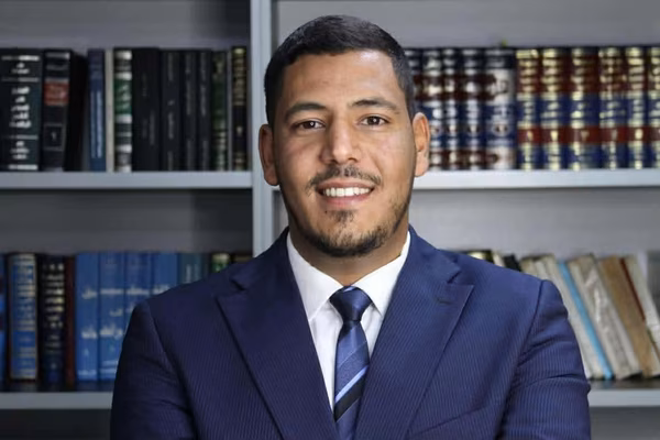د. عبدالقادر عبد المعطي العزة