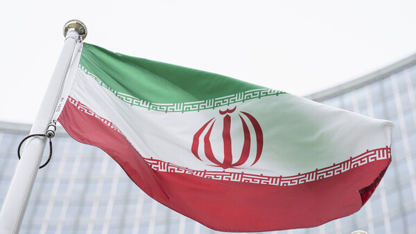 طهران - (أ ف ب)