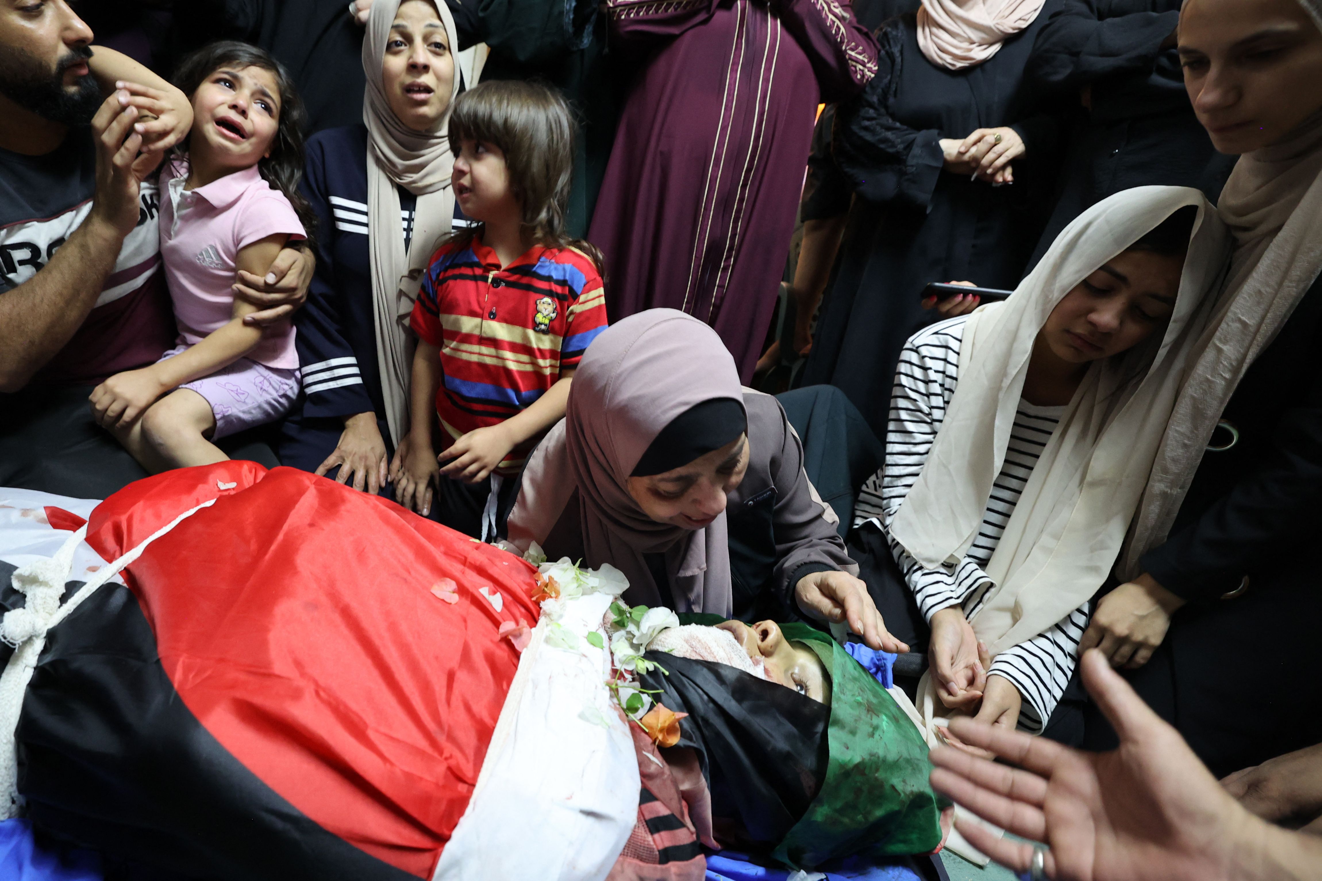 من تشييع الشهيد محمود أبو سعن في طولكرم .. تصوير: "الفرنسية"