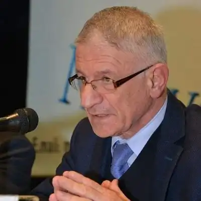 Sam Menassa