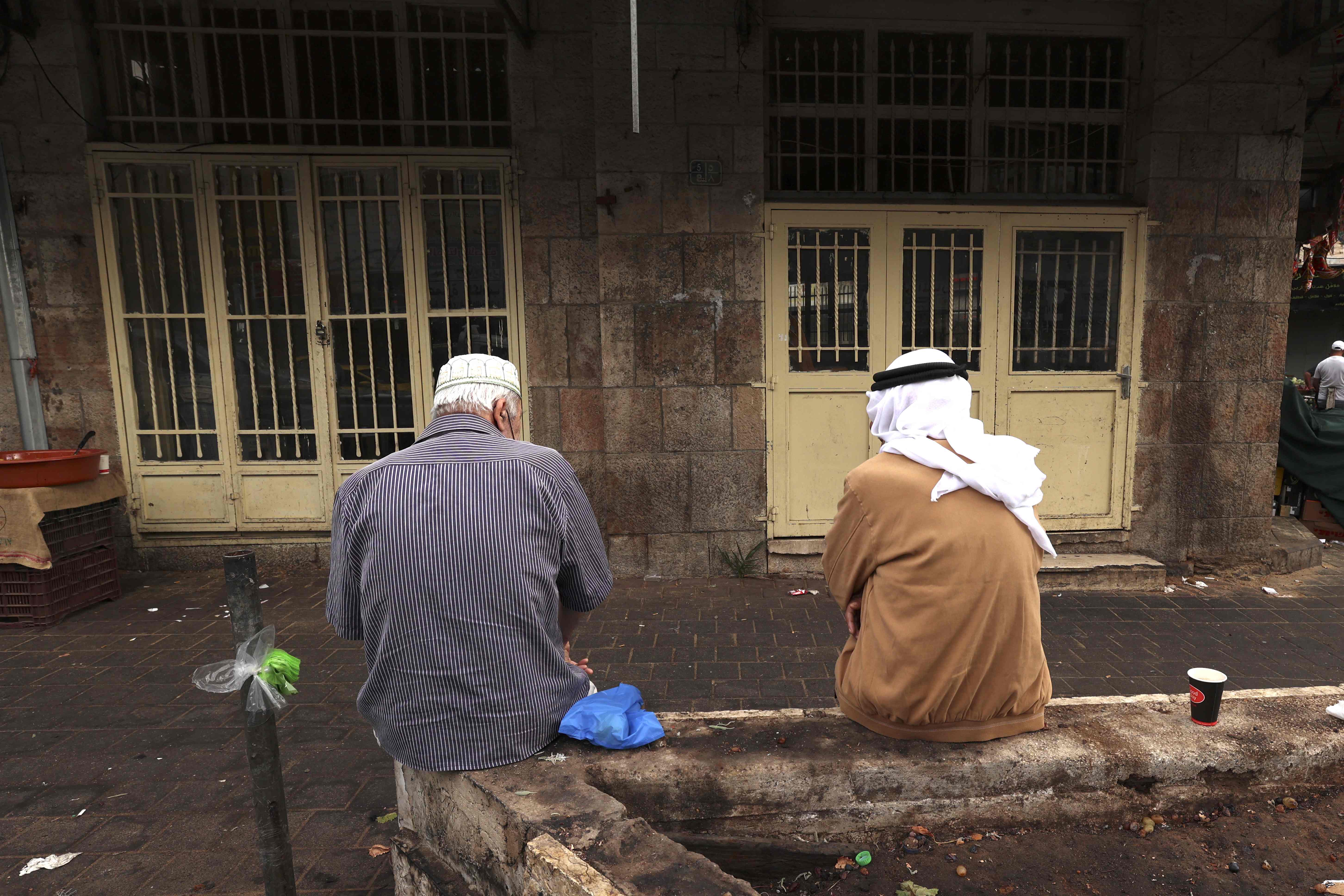 إضراب شامل في محافظات الوطن بعد استشهاد الشاب عدي التميمي .. تصوير: "الفرنسية"