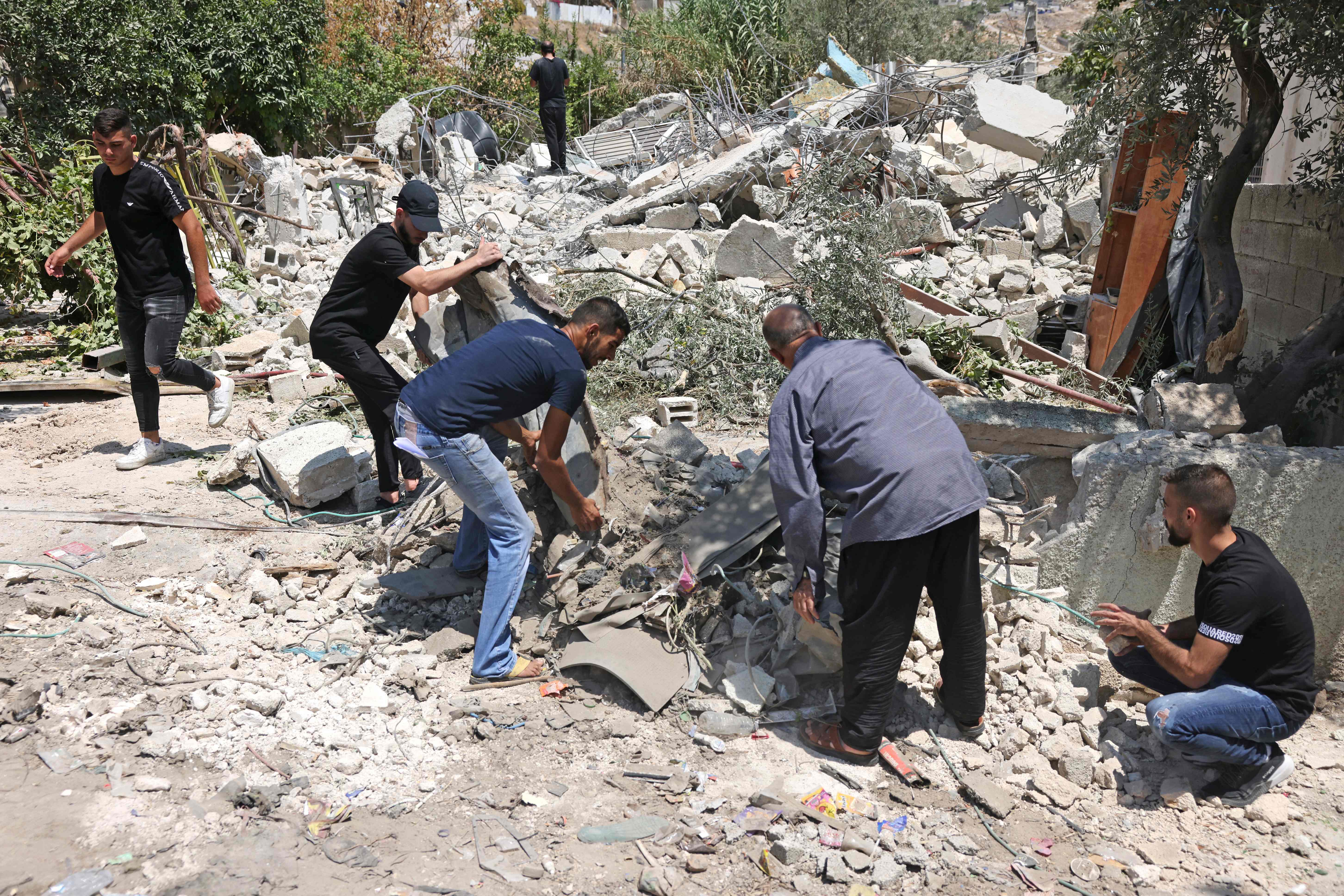 الاحتلال يهدم منزلًا في القدس المحتلة .. تصوير: "الفرنسية"