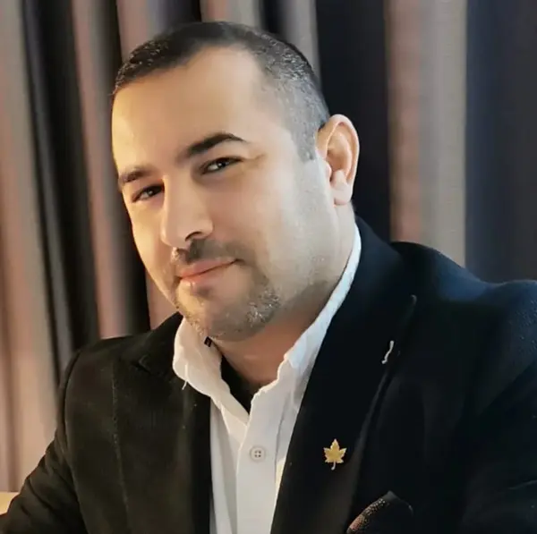 اياد أبو روك