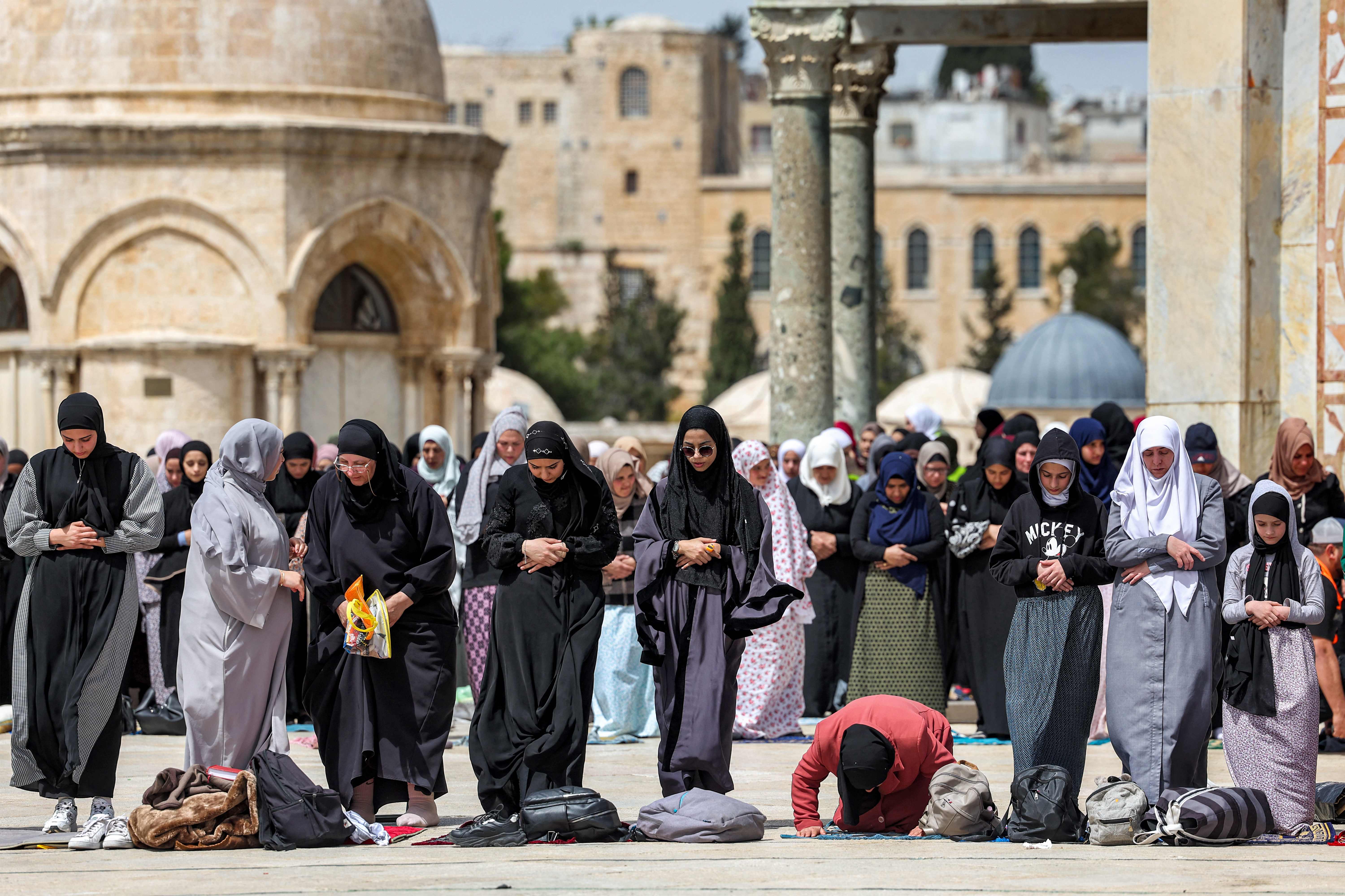 من صلاة الجمعة في المسجد الأقصى .. تصوير: "الفرنسية"