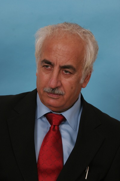 يوسف ناصر