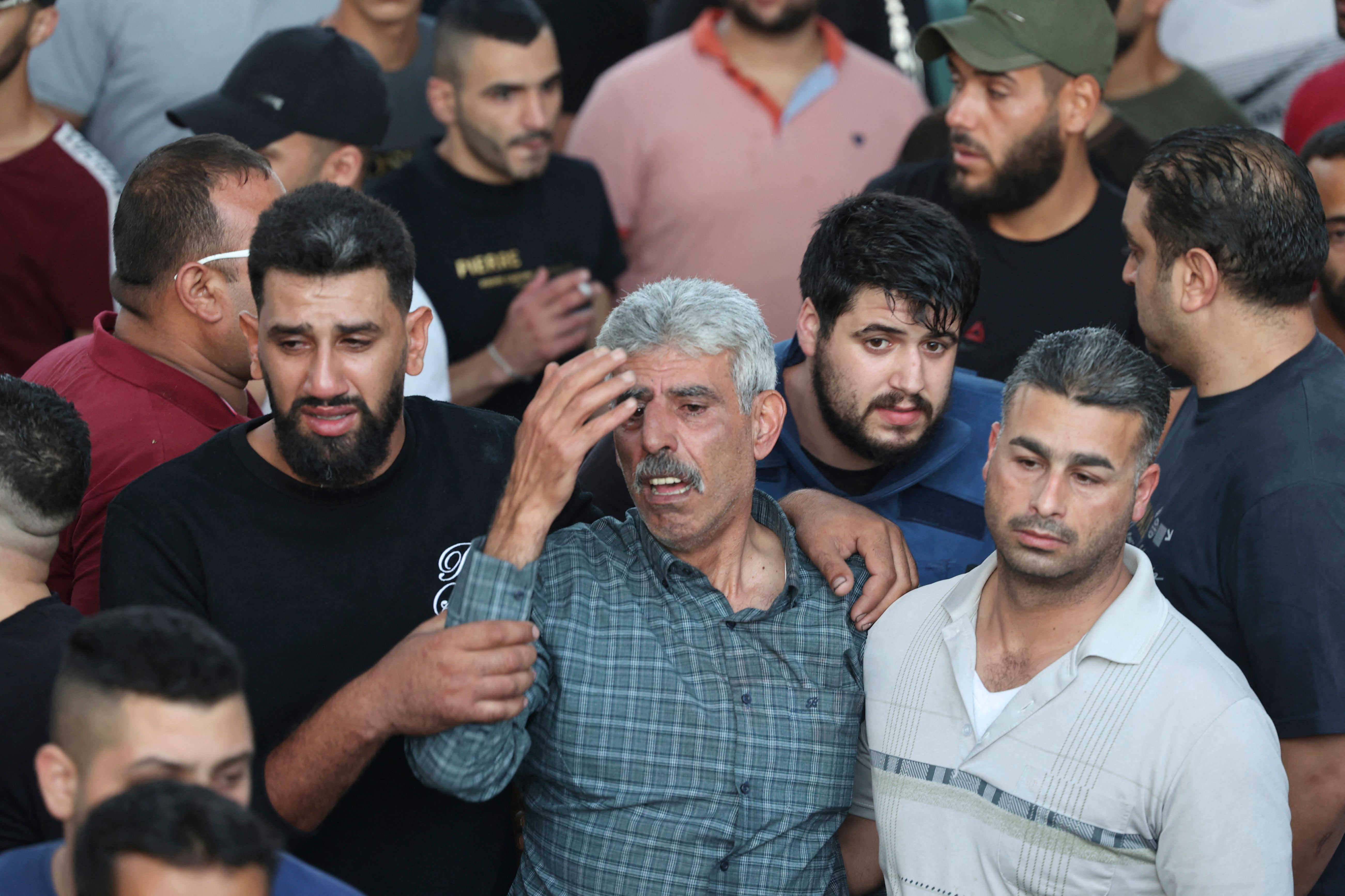 نابلس الغاضبة تودع شهيديها .. تصوير: "الفرنسية"