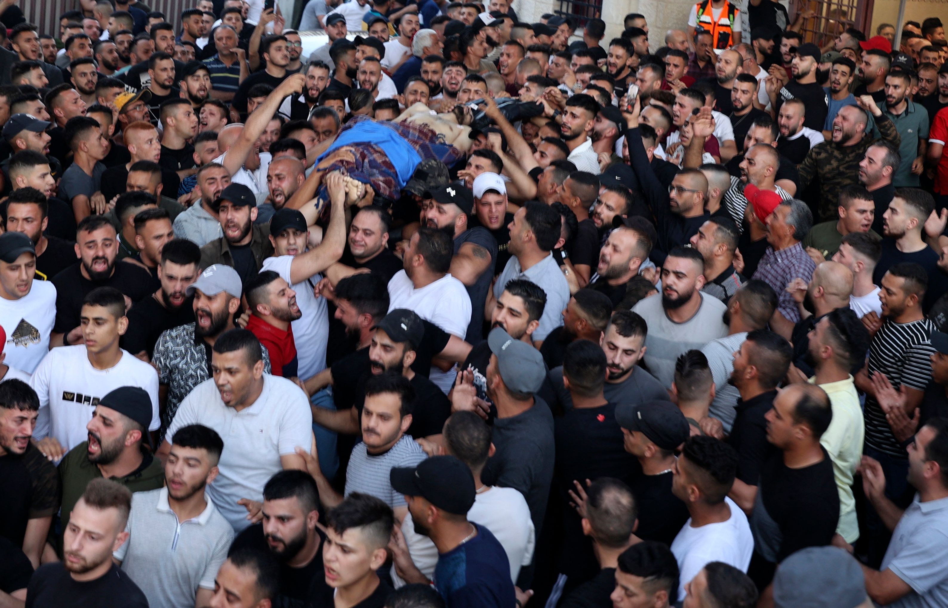 نابلس الغاضبة تودع شهيديها .. تصوير: "الفرنسية"