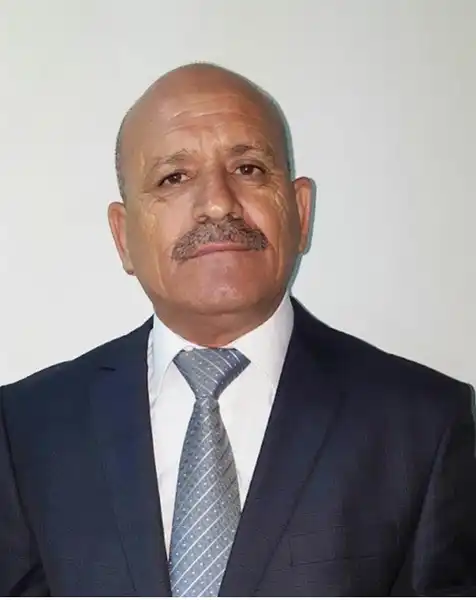 قراءة: عزيز العصا