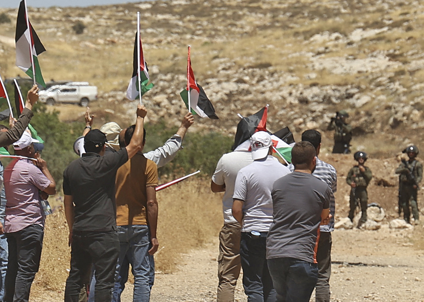 من المواجهات في بيت دجن شرق نابلس .. تصوير: "الفرنسية"