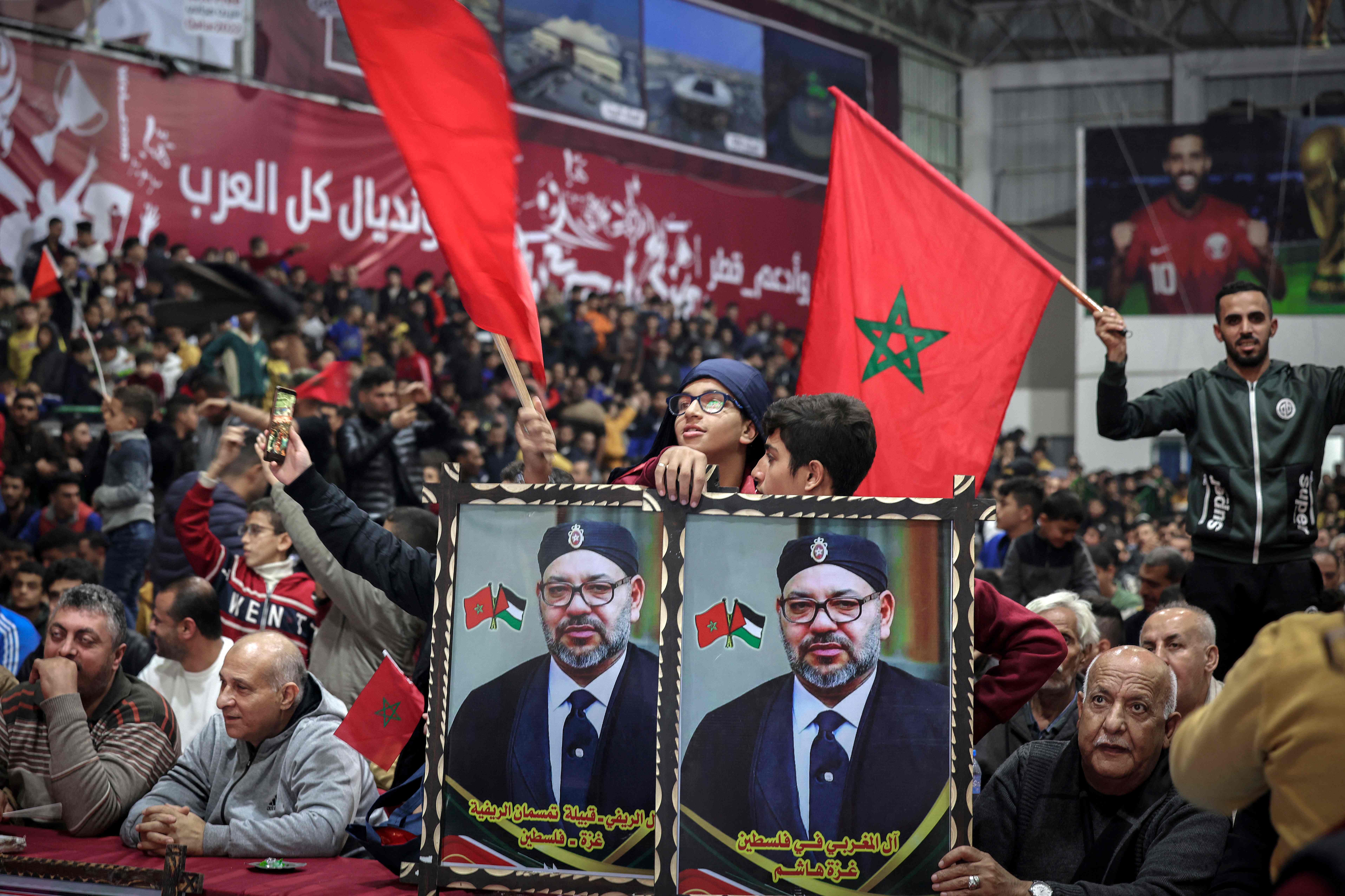 فرحة الفلسطينيين بفوز المنتخب المغربي .. تصوير: "الفرنسية"