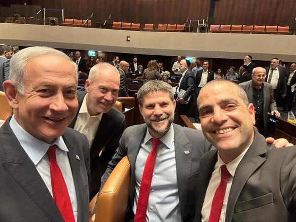 ترجمة خاصة بـ "القدس" دوت كوم