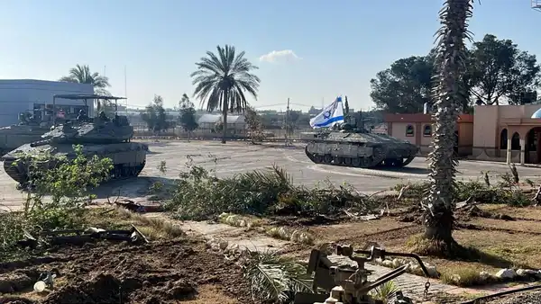 القدس" - دوت كوم - الشرق الأوسط