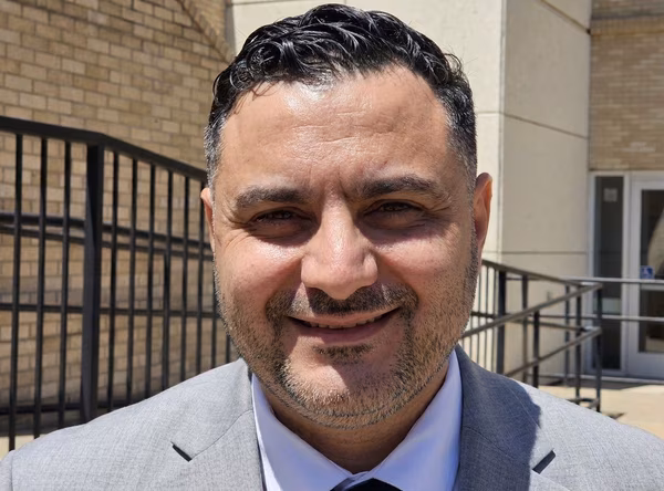 رائد عمرو