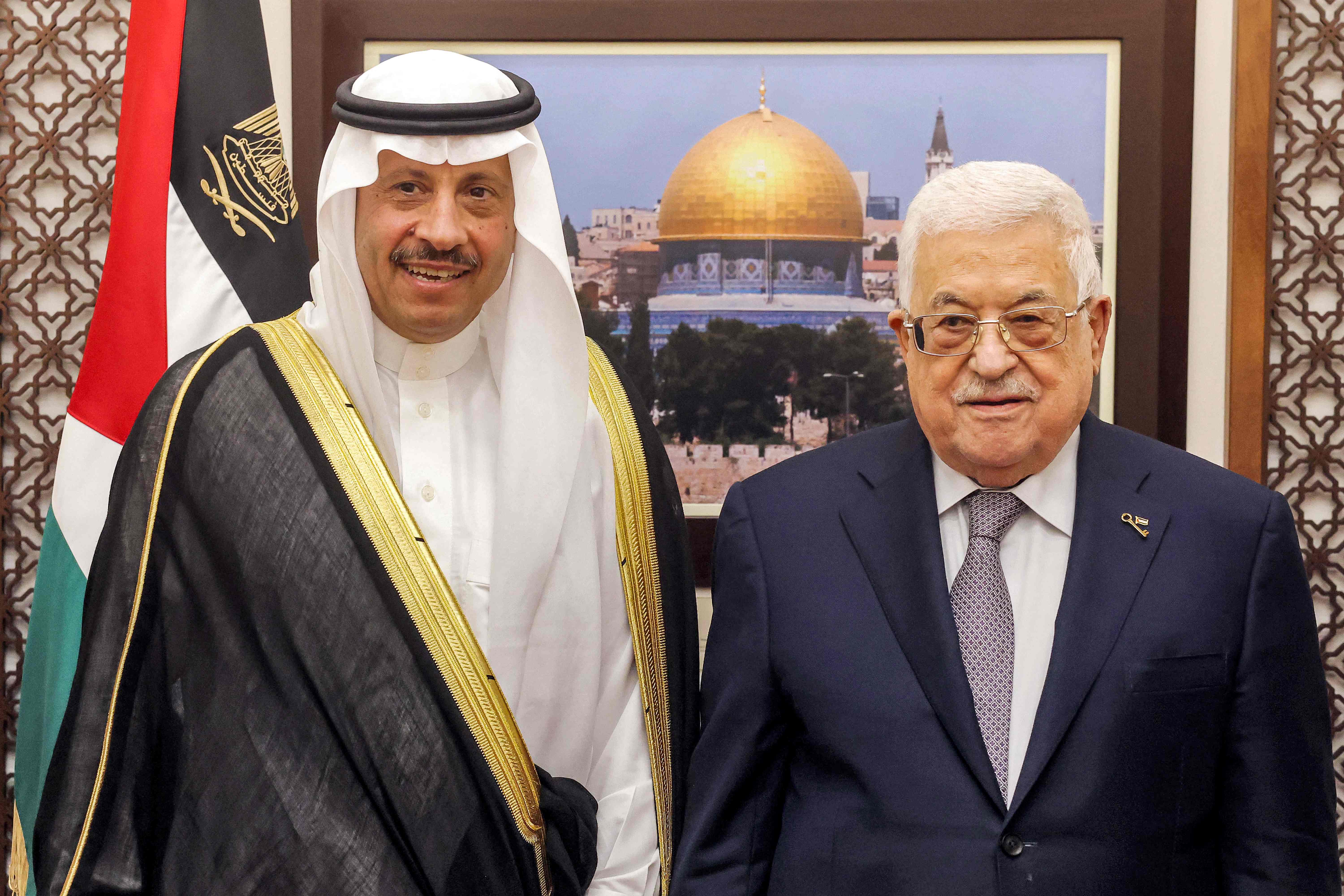 السفير السعودي نايف السديري في زيارة تاريخية لفلسطين .. تصوير: "الفرنسية"