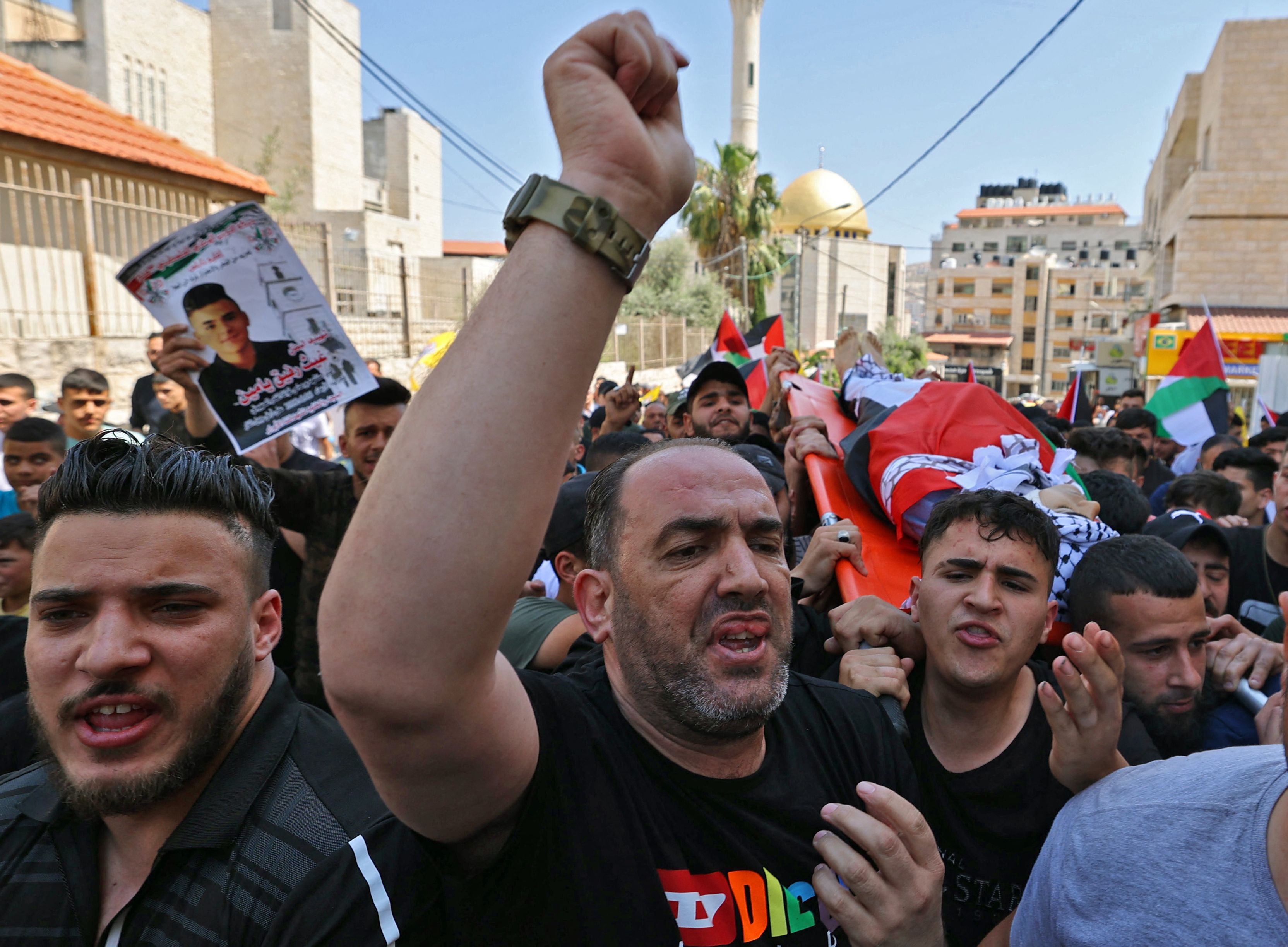 من وداع وتشييع الشهيد الفتى غيث يامين في نابلس .. تصوير: "الفرنسية"